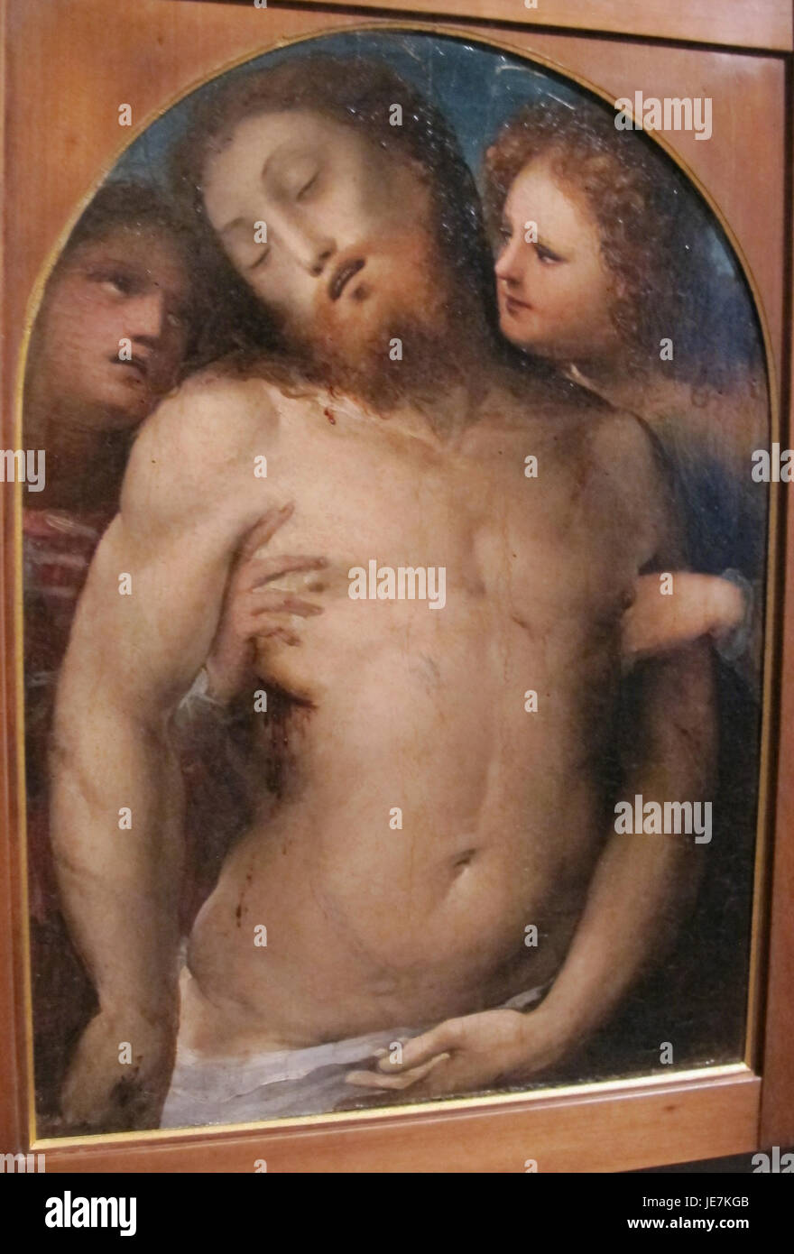 Dieses Werk von Baccafumi mit dem Titel „Cataletto per defunti della compagnia di S. A. Abate“ stellt den toten Christus und die Engel dar, die während der frühen Renaissance gemalt wurden. Es spiegelt religiöse Themen wider, die für die Zeit von zentraler Bedeutung sind. Stockfoto
