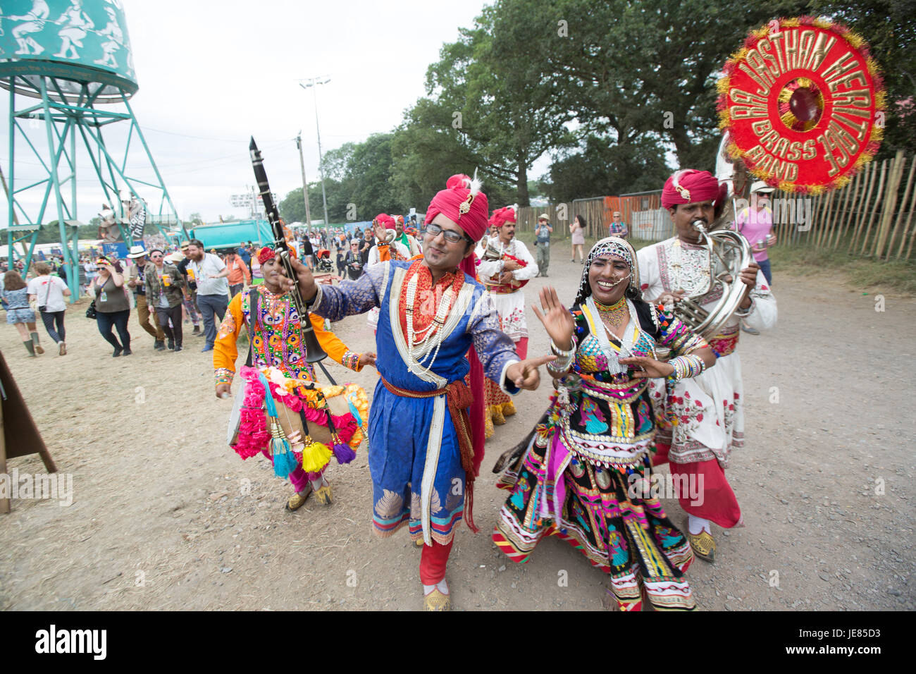 Glastonbury, UK. 23. Juni 2017. Allgemeine Ansichten am 1. Tag des 2017 Glastonbury Festivals am würdig Farm in Somerset. Foto: Freitag, 23. Juni 2017. Bildnachweis: Roger Garfield/Alamy Live-Nachrichten Stockfoto