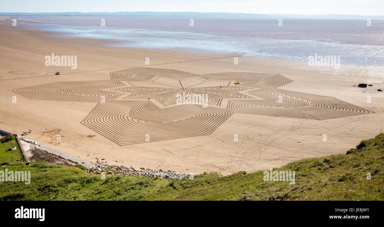 Riesige geometrische sand Zeichnung auf Brean Strand Somerset durch Sand artist Simon Beck Stockfoto