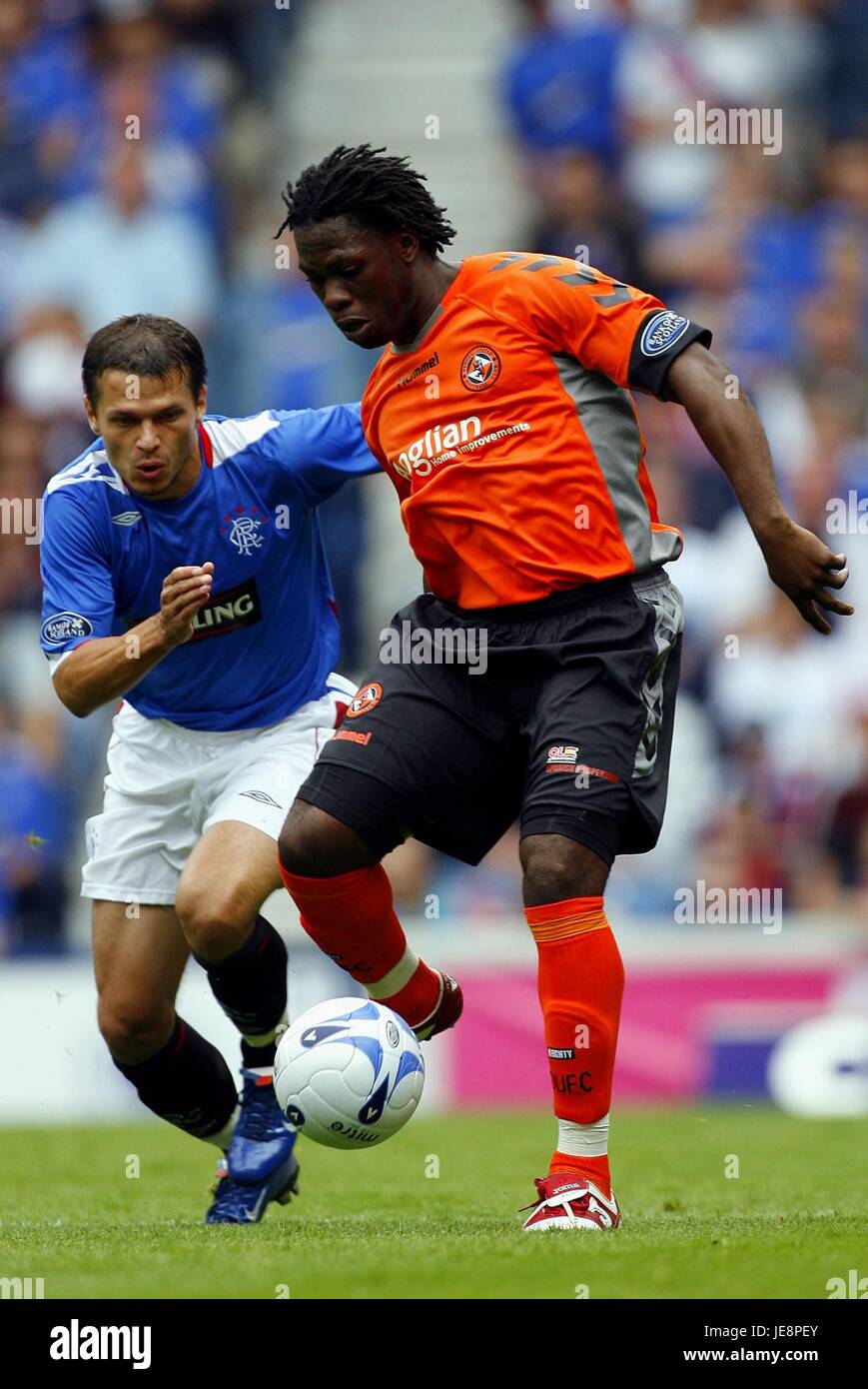 COLIN SAMUEL & LIBOR SIONKO RANGERS V DUNDEE UNITED IBROX STADIUM GLASGOW Schottland 5. August 2006 Stockfoto