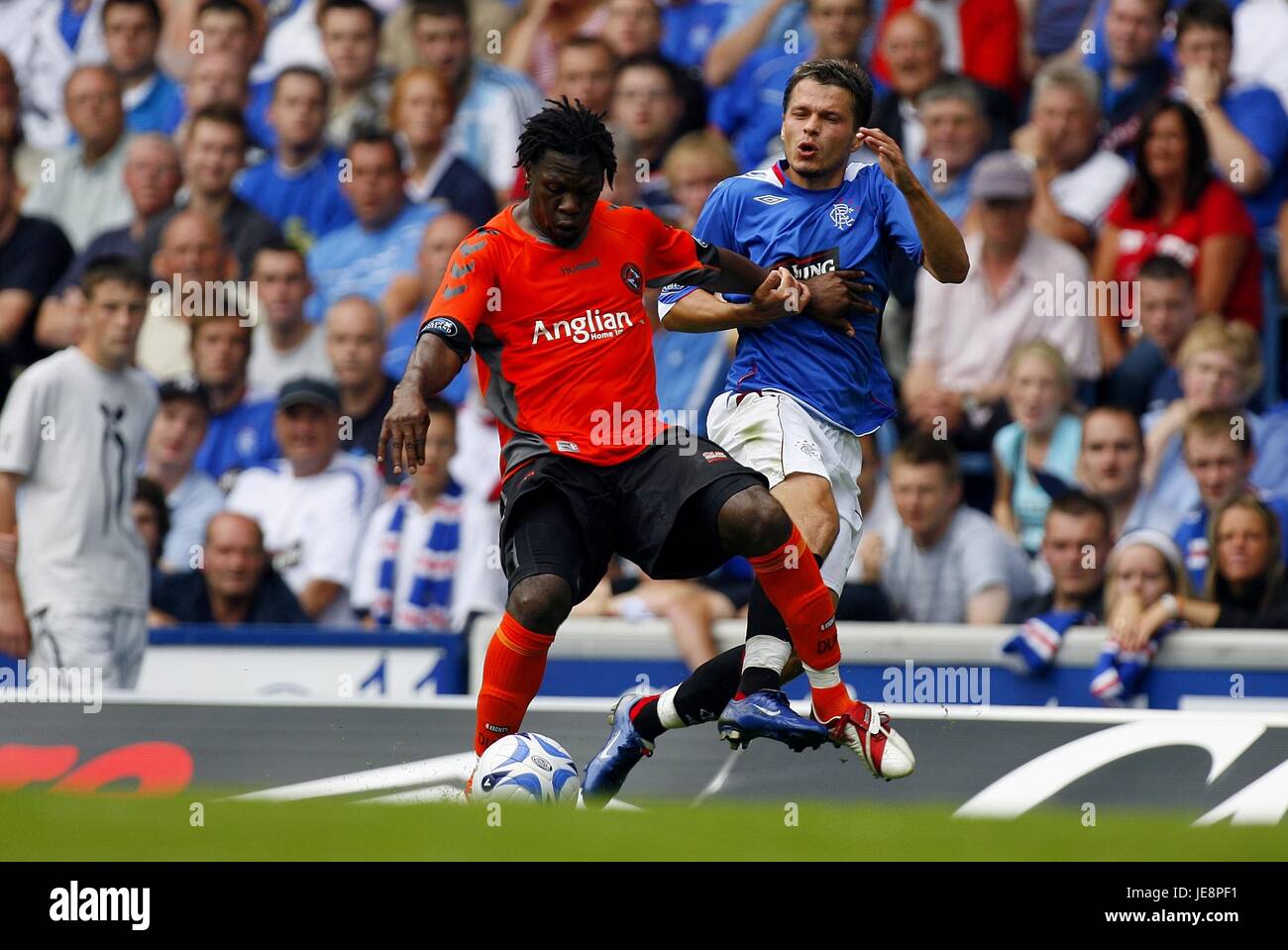 COLIN SAMUEL & LIBOR SIONKO RANGERS V DUNDEE UNITED IBROX STADIUM GLASGOW Schottland 5. August 2006 Stockfoto