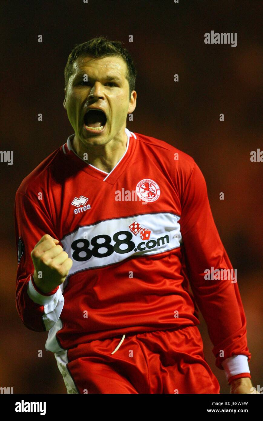 MARK VIDUKA feiert MIDDLESBROUGH STEAUA Bukarest RIVERSIDE MIDDLESBROUGH ENGLAND 27. April 2006 Stockfoto