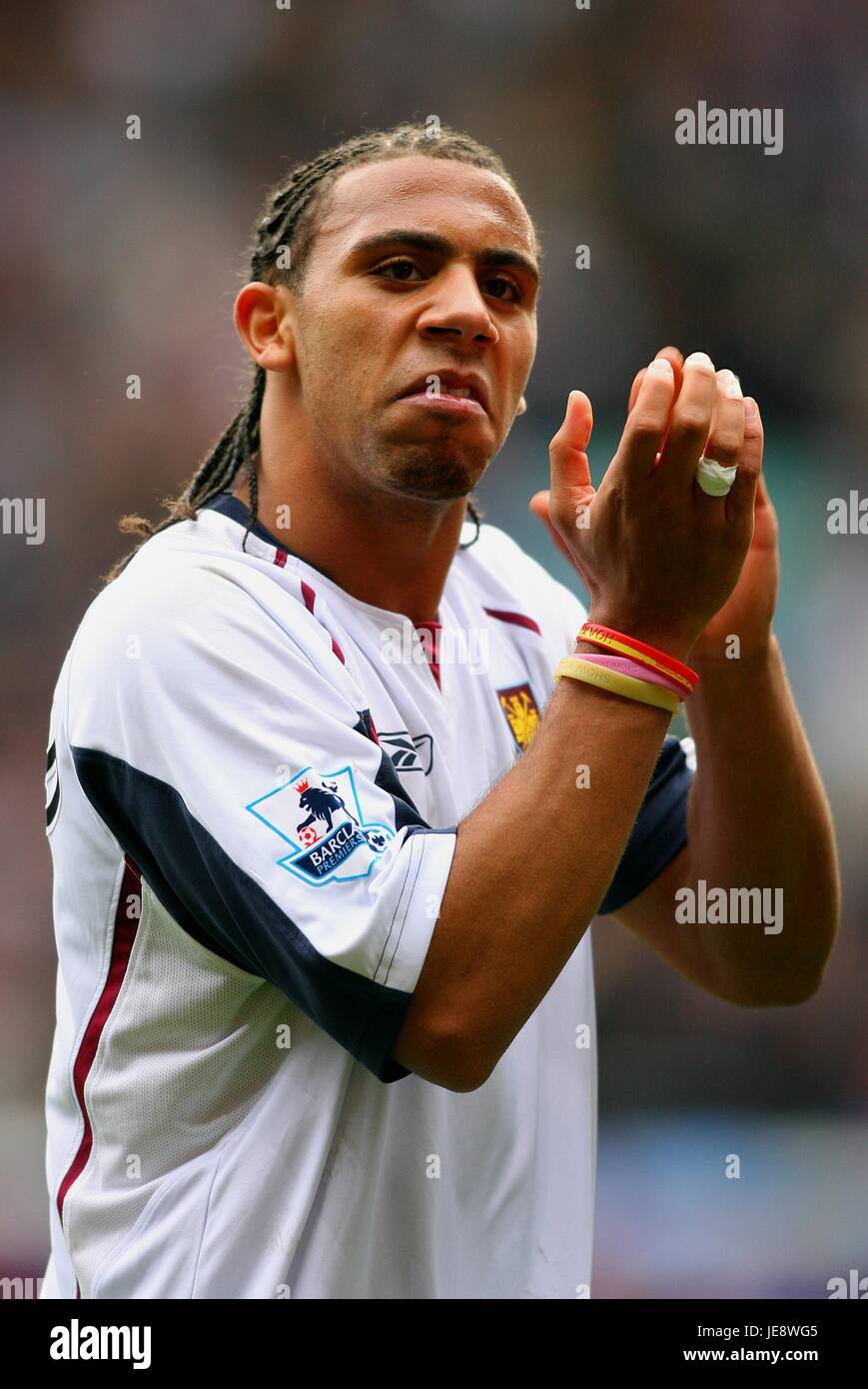 ANTON FERDINAND MIDDLESBROUGH V WEST HAM UTD VILLA PARK BIRMINGHAM 23. April 2006 Stockfoto