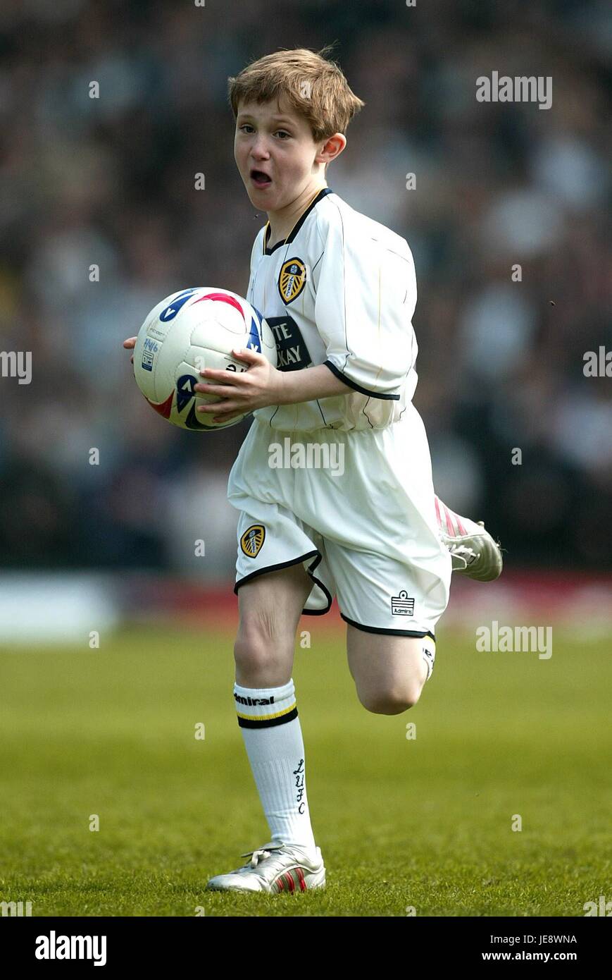 LEEDS UNITED Maskottchen LEEDS UNITED V Lesung ELLAND ROAD LEEDS ENGLAND 15. April 2006 Stockfoto