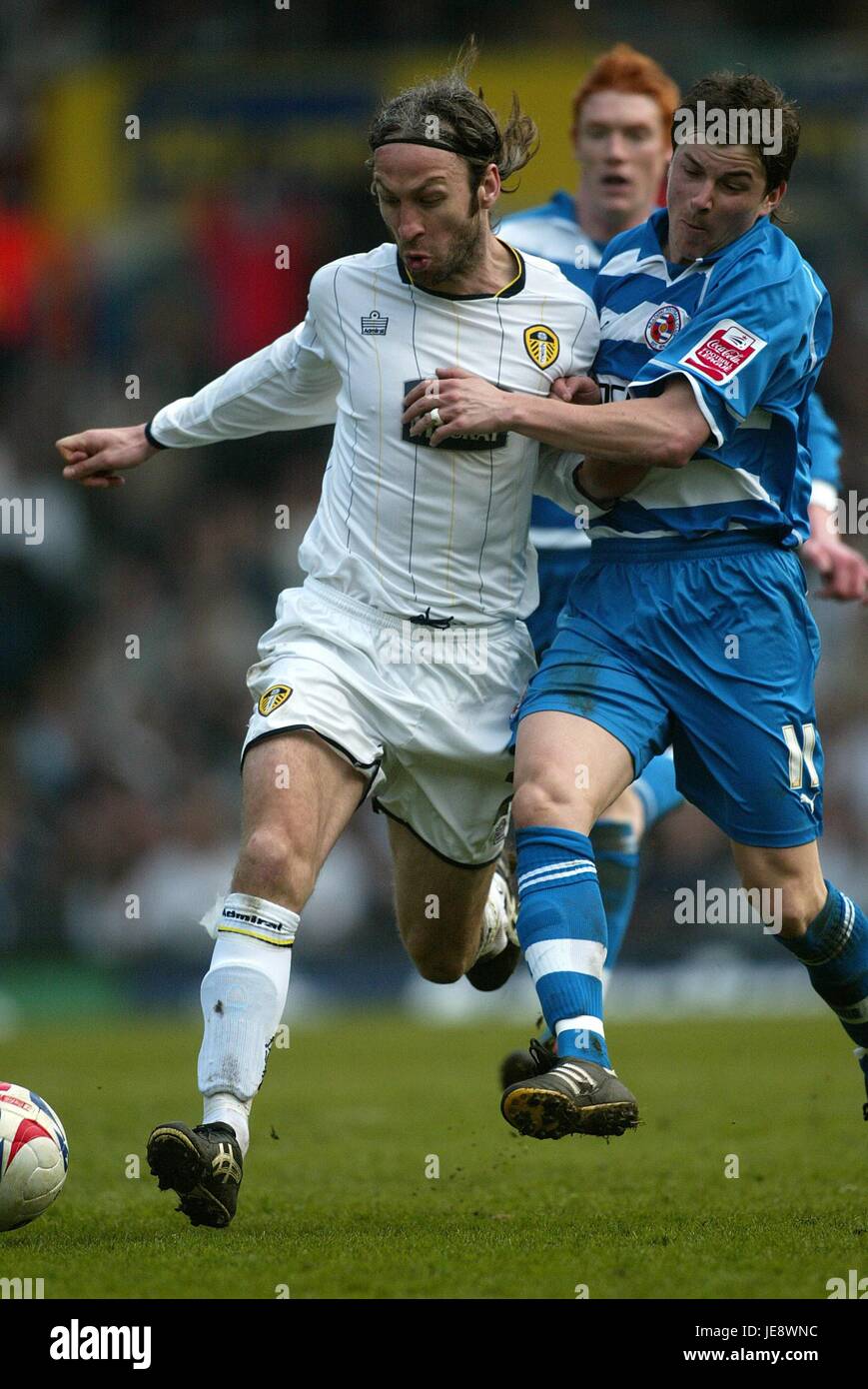 SHAUN DERRY & JOHN OSTER LEEDS UNITED V Lesung ELLAND ROAD LEEDS Großbritannien 15. April 2006 Stockfoto