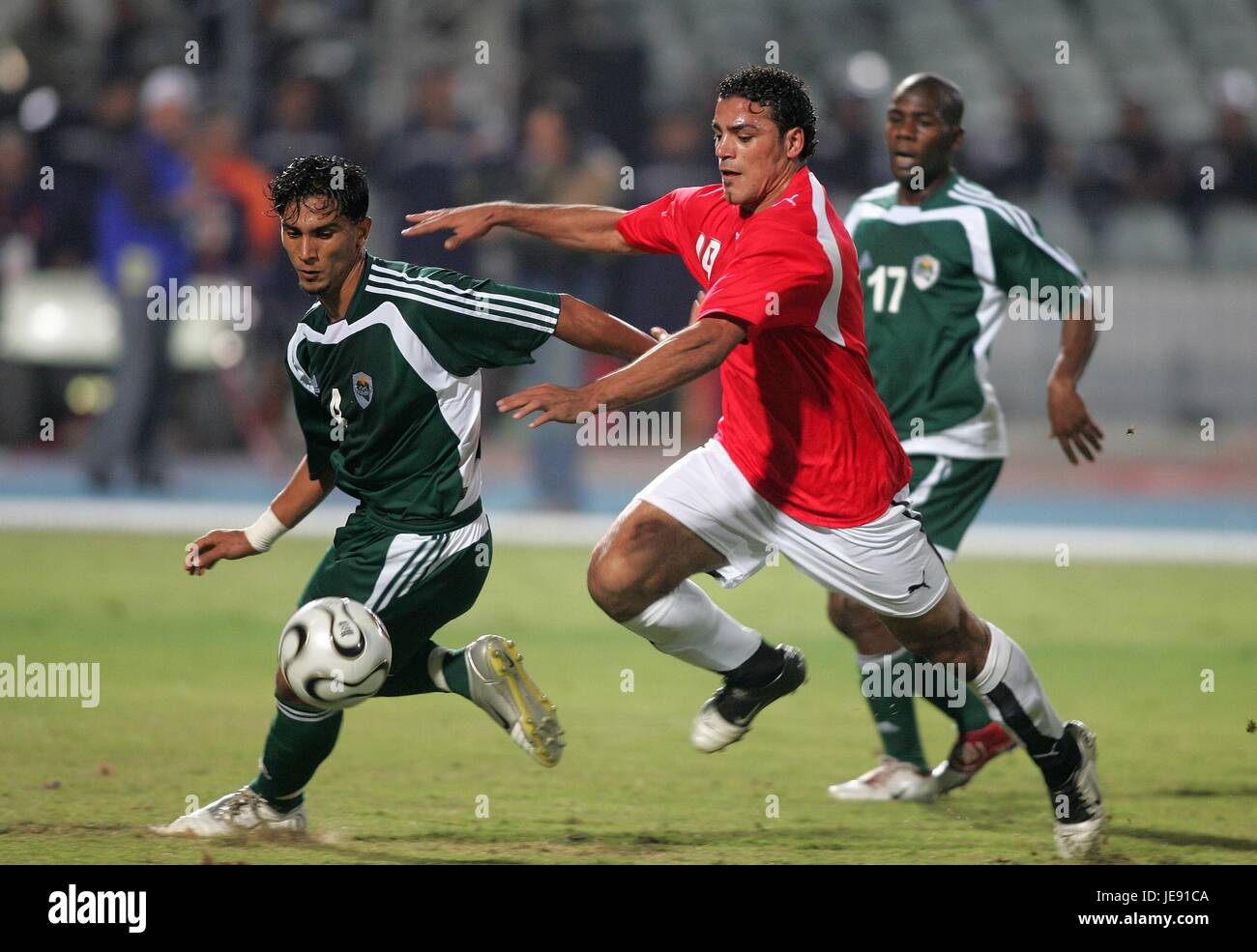 AMR ZAKI & MAHMOUD SHAFTER Ägypten V Libyen Stadion Kairo 20. Januar 2006 Stockfoto
