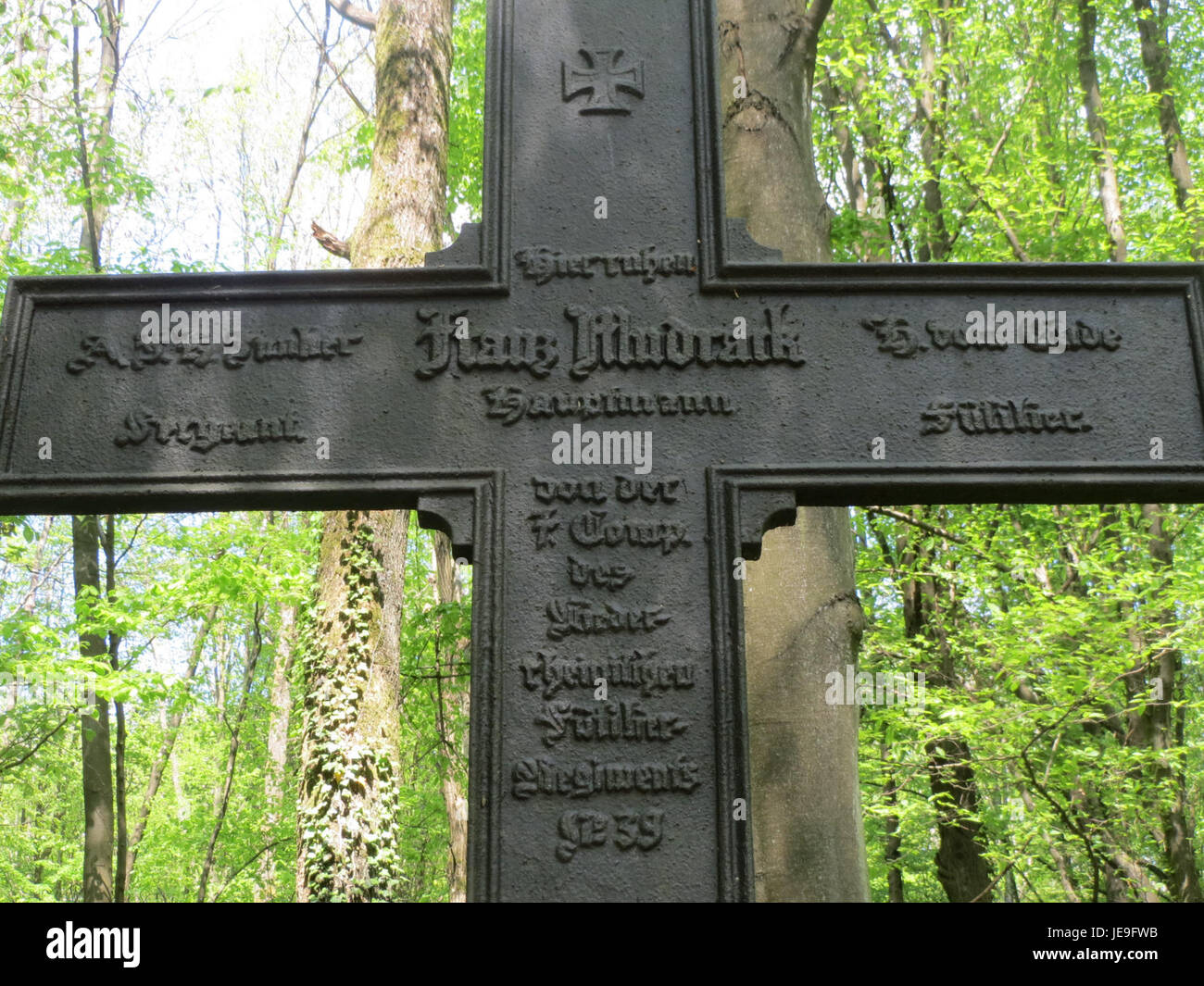 Ein Foto vom 13. April 2014 in Spicheren, das eine historische Nachstellung oder ein Ereignis zeigt, mit Personen, die historische Kleidung tragen oder an einer historischen Nachbildung beteiligt sind. Stockfoto