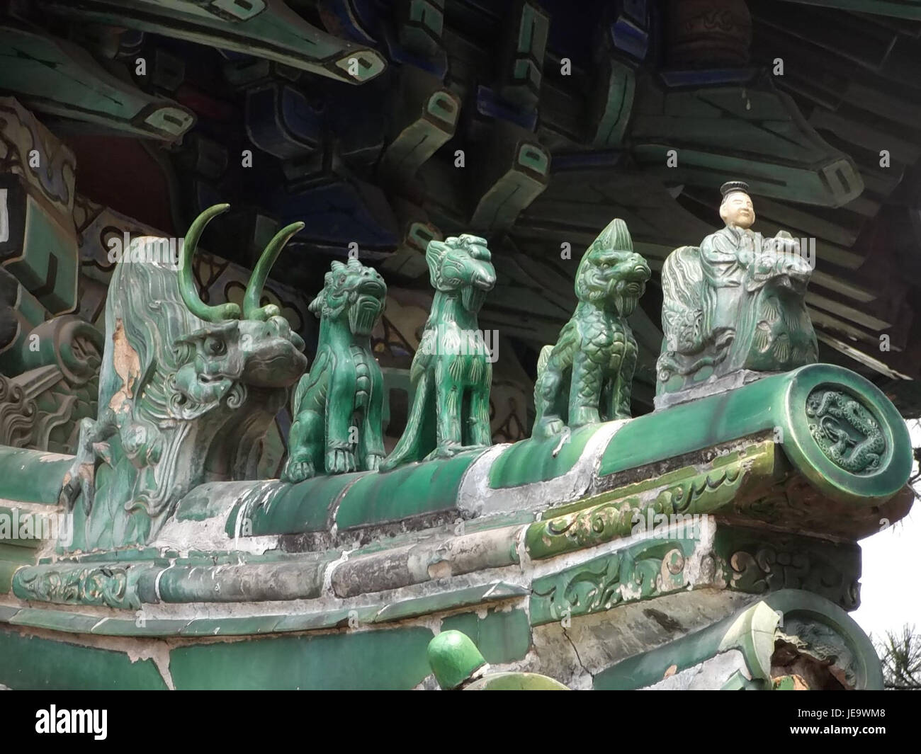 Dieses Foto wurde am 27. August 2014 aufgenommen und zeigt den Yunhui Si (Wolkenruhestempel) im Sommerpalast in Peking, China. Der Tempel ist Teil des kaiserlichen Gartens und bekannt für seine ruhige Umgebung und historische Bedeutung. Stockfoto