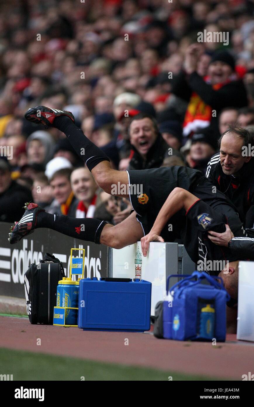 WES BROWN Ländereien im Einbaum LIVERPOOL V MANCHESTER UNITED Anfield Road LIVERPOOL ENGLAND 16. Dezember 2007 Stockfoto