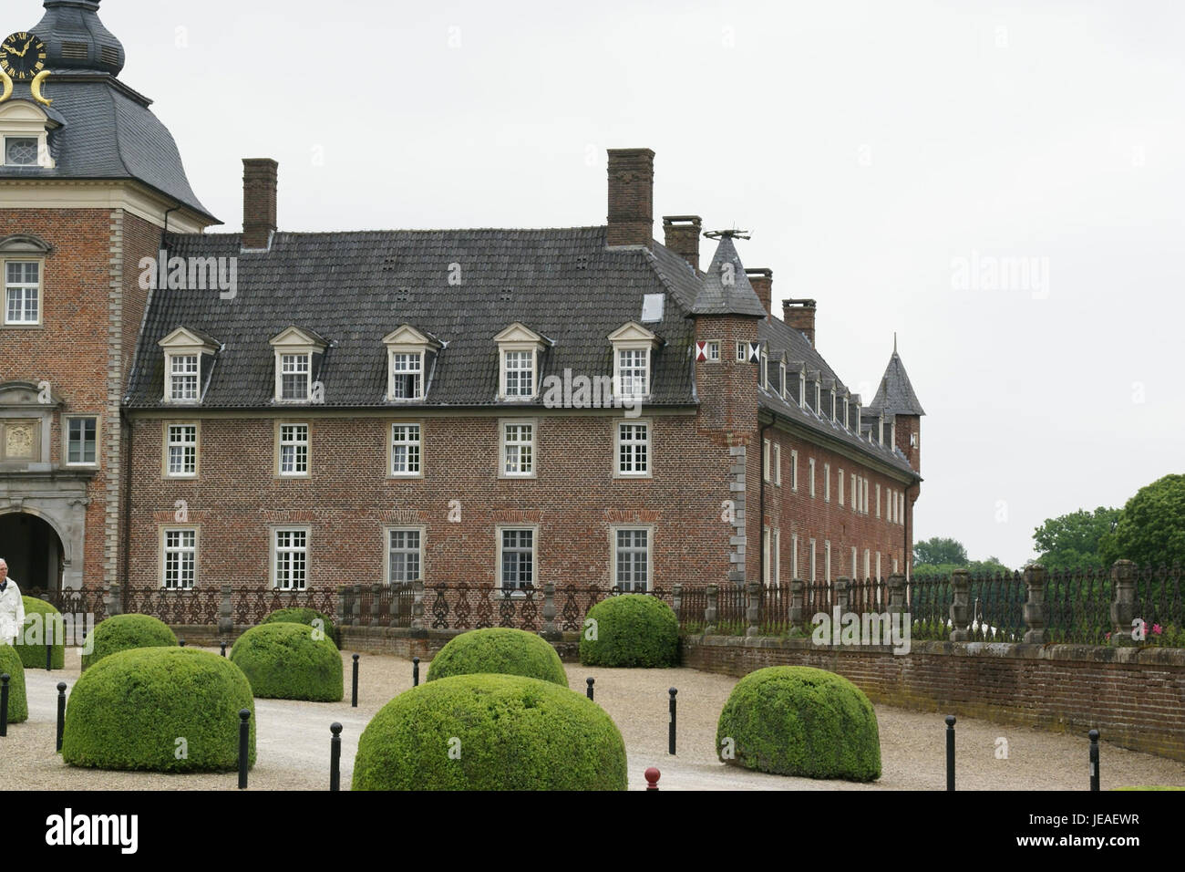 Die Burg Anholt in Isselburg ist ein historisches Schloss, das für seine Renaissance-Architektur bekannt ist. Das Gebäude ist ein Zeugnis der feudalen Vergangenheit der Region und weist gut erhaltene Elemente aus dem 16. Jahrhundert auf. Stockfoto