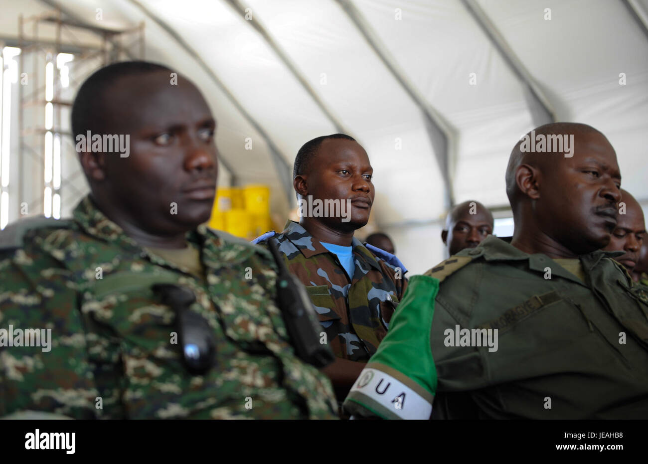 Ein Foto von der UPDF Civil Aviation Rotation Ceremony am 26. Oktober 2014, das die Rotation des Zivilluftfahrtpersonals markiert. Stockfoto