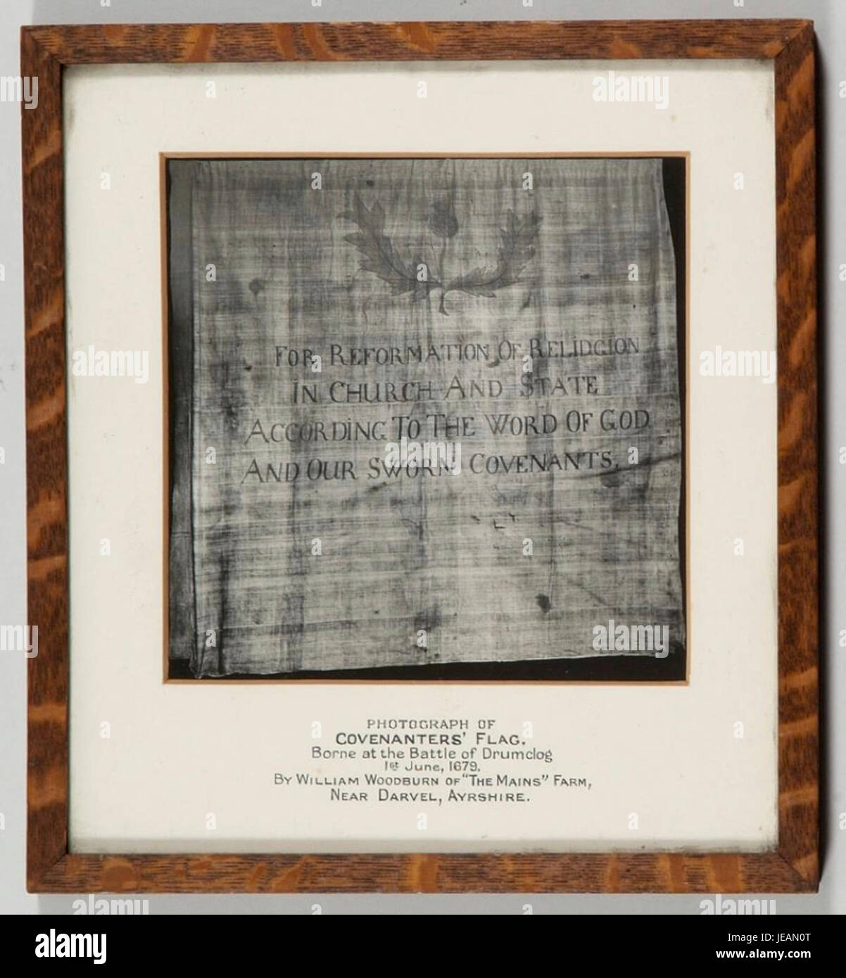 Die Covenanters' Flag von 1679 ist ein historisches Banner, das von schottischen Covenantern während ihrer Proteste gegen religiöse Verfolgung verwendet wurde. Die Flagge symbolisiert den Widerstand gegen die englische Herrschaft und die Verteidigung des Presbyterianismus. Stockfoto