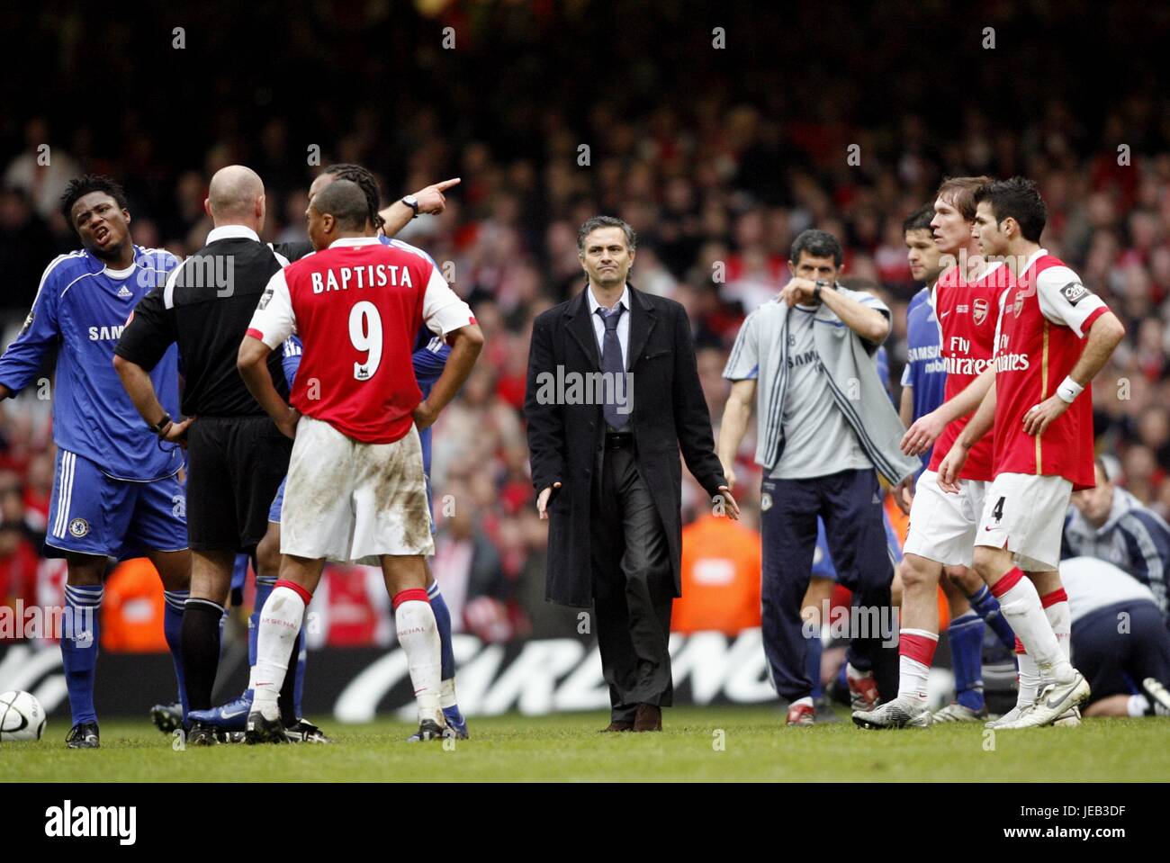 MIKEL JOHN OBI HOWARD WEBB J ARSENAL V CHELSEA MILLENNIUM Stadion CARDIFF WALES 25. Februar 2007 Stockfoto