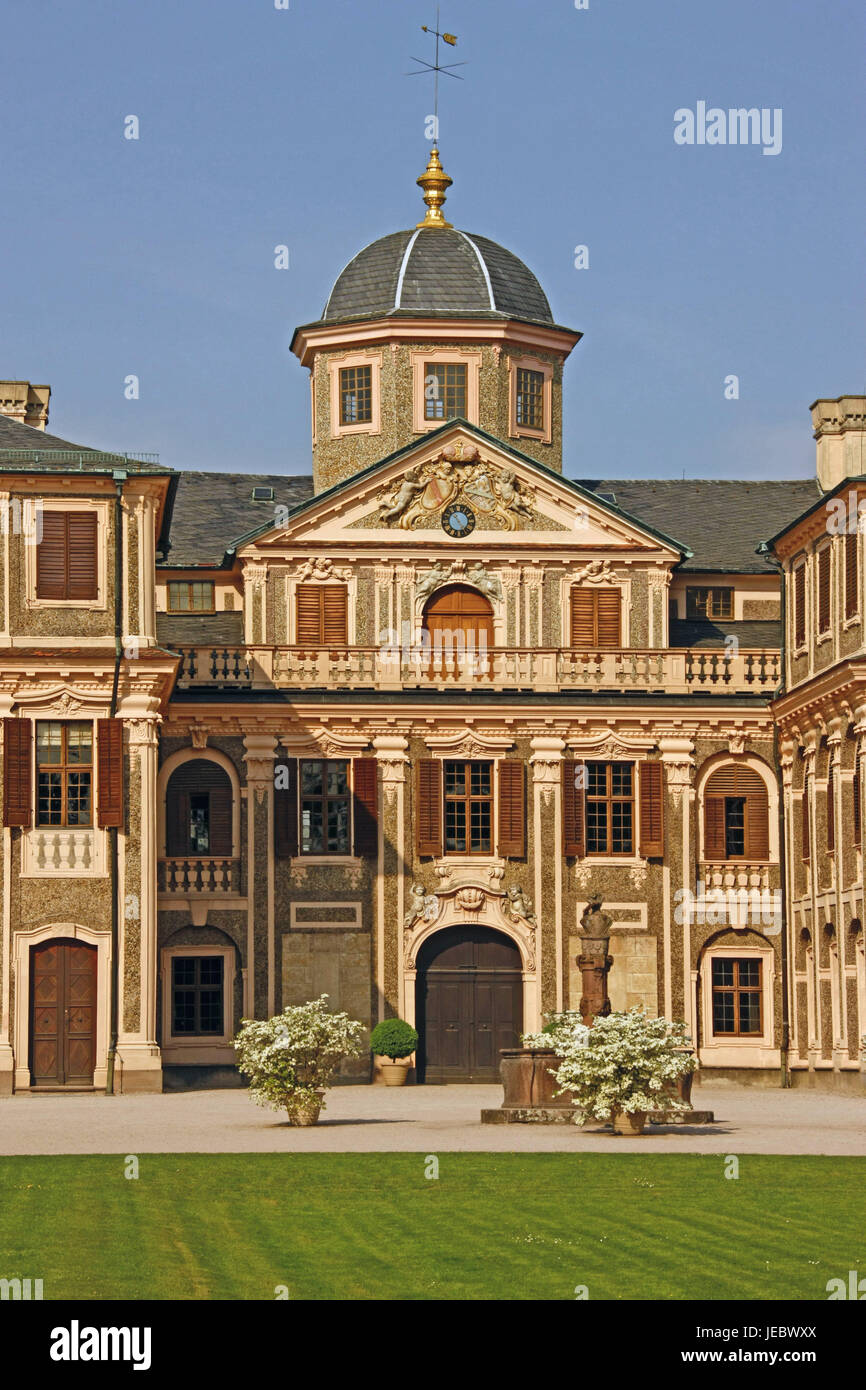 Deutschland, Baden-Wurttemberg, Rastatt, Schloss Favorite, Sperre, Bau, Baustil, Barock, Lustschloss, Sehenswürdigkeit, Tourismus, außerhalb, Brunnen, Hauptportal, Stockfoto