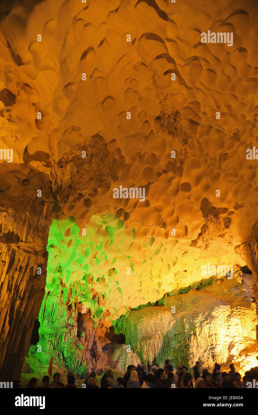 Vietnam, Halong Bay, Sung Sot Grube, Stockfoto