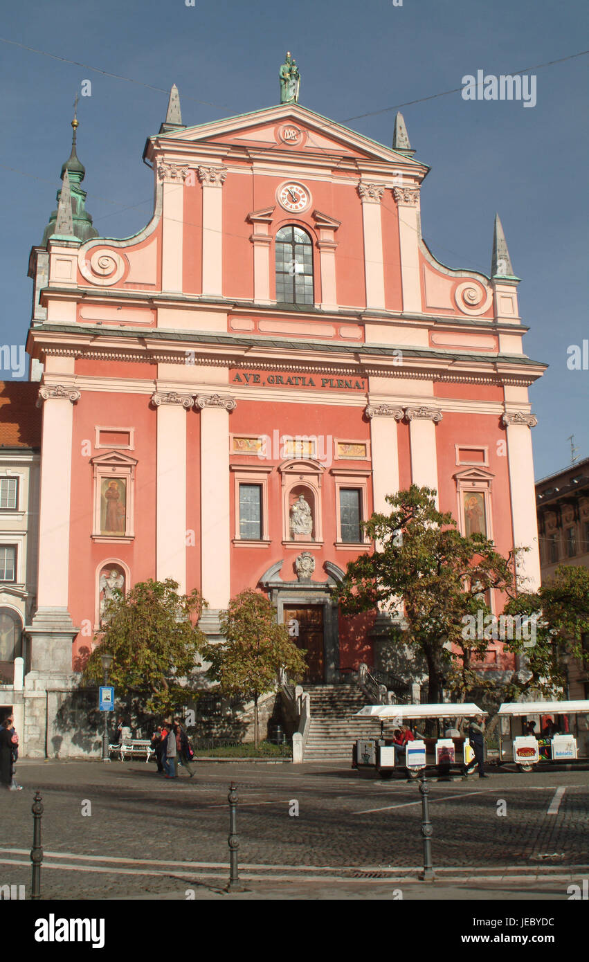 Franziskanerkirche Maria Ankündigung im Presernov Trg in Ljubljana, Stockfoto