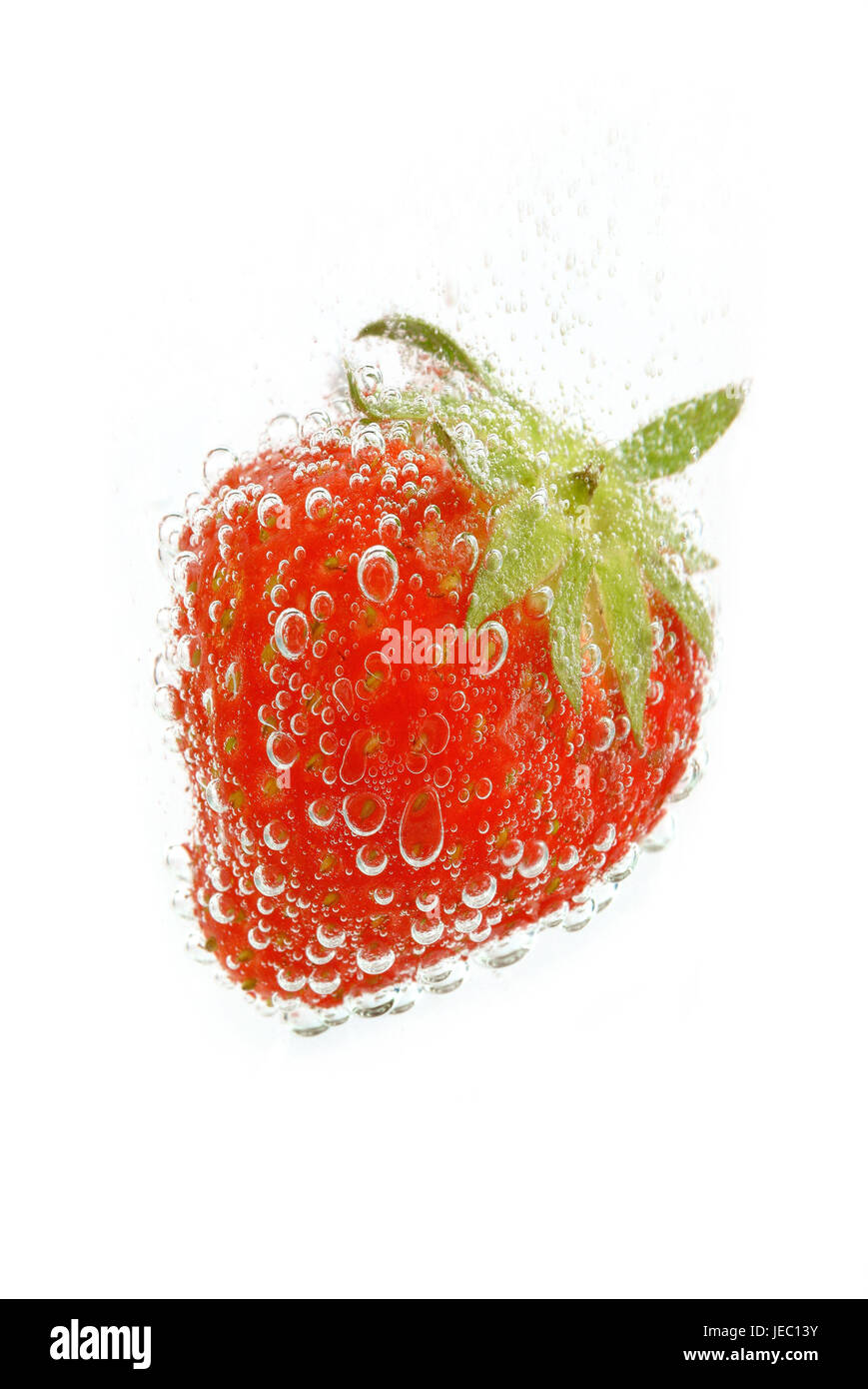 Erdbeere im Wasser, Stockfoto