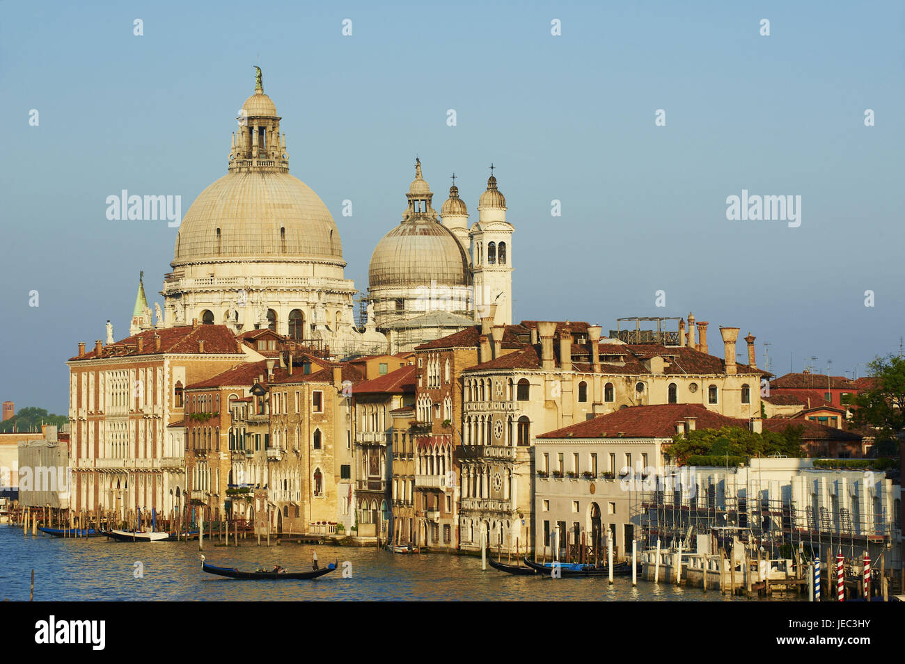 Italien Venedig, Blick auf die Kirche Santa Maria della Salute, Stockfoto