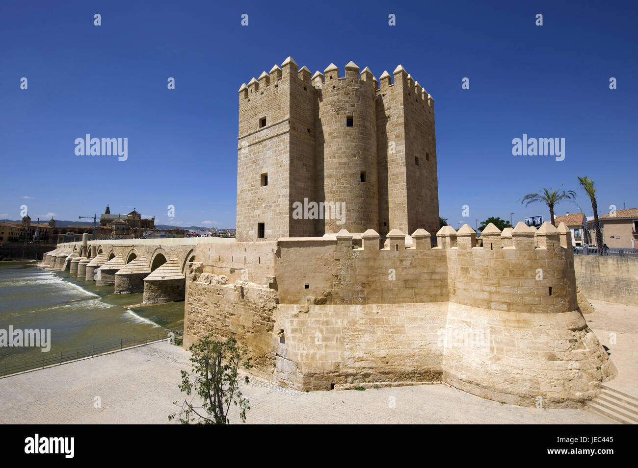 Spanien, Andalusien, Cordoba, römische Brücke, Turm von Calahorra, Stockfoto