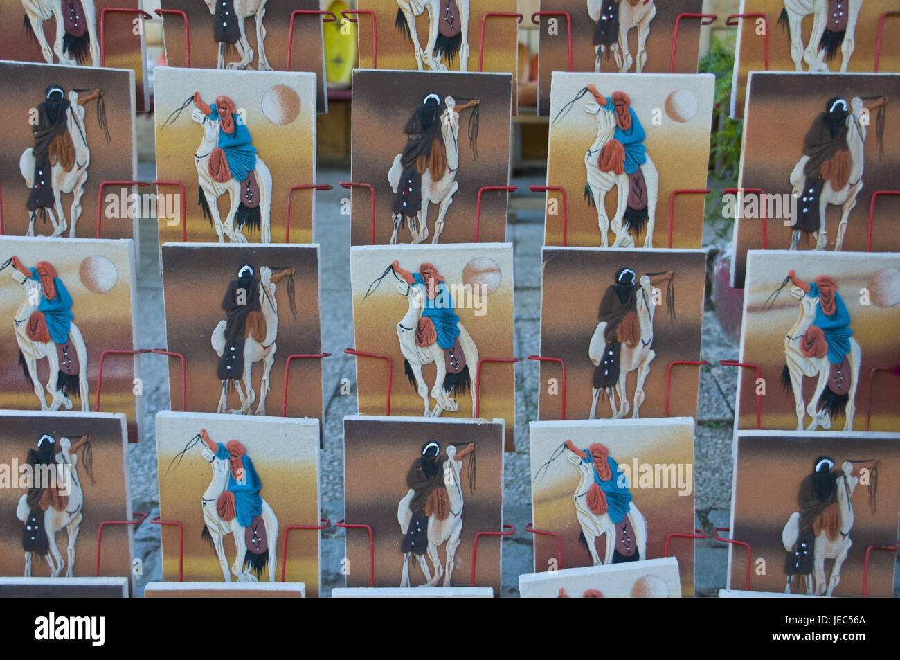 Bilder gemalt von Sand als Souvenir, Tipasa, Algerien, Afrika, Stockfoto