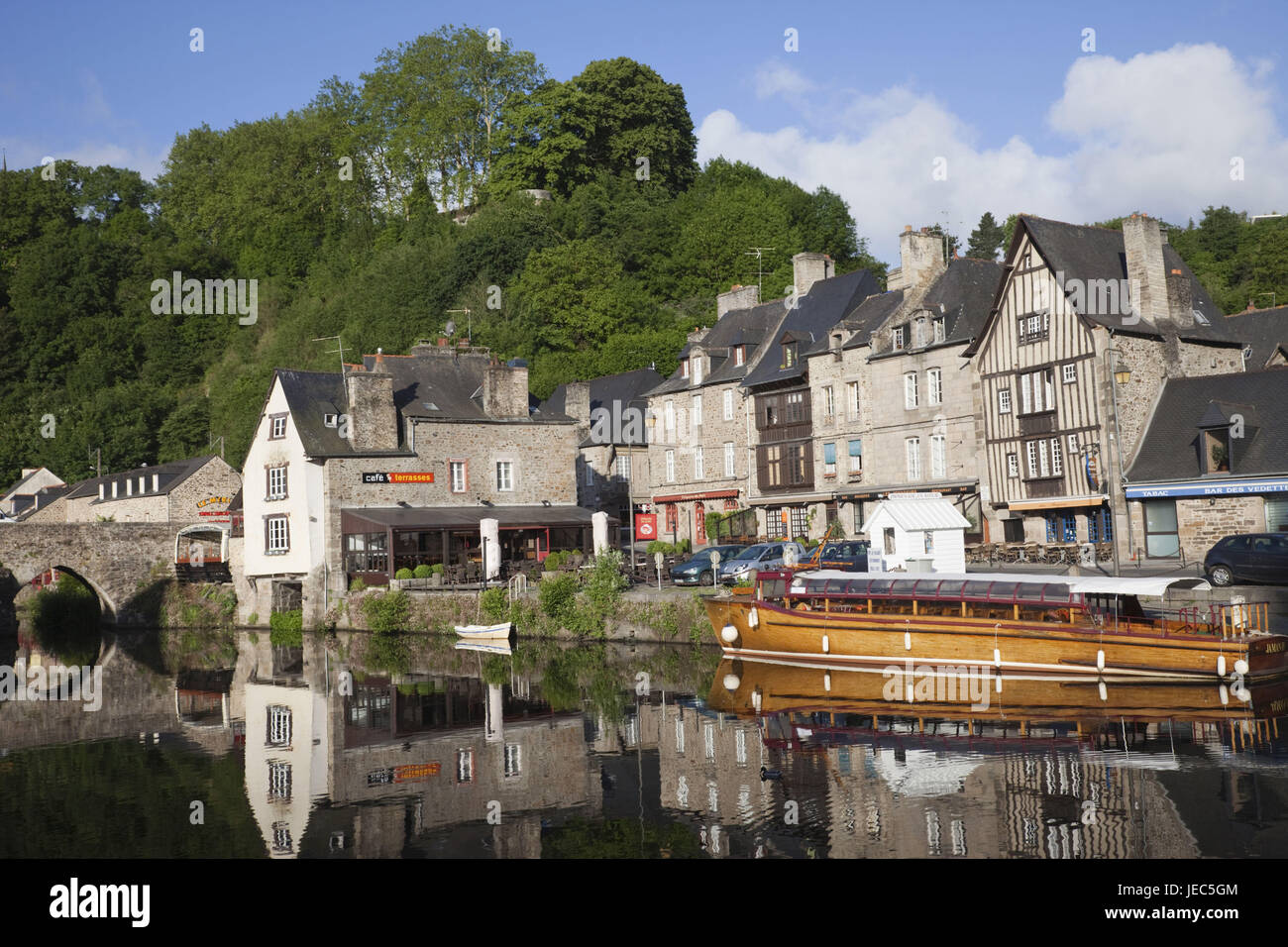 Frankreich, Bretagne, Côtes d ' Armor, Dinan, Hafen und Fluss Rance, Stockfoto