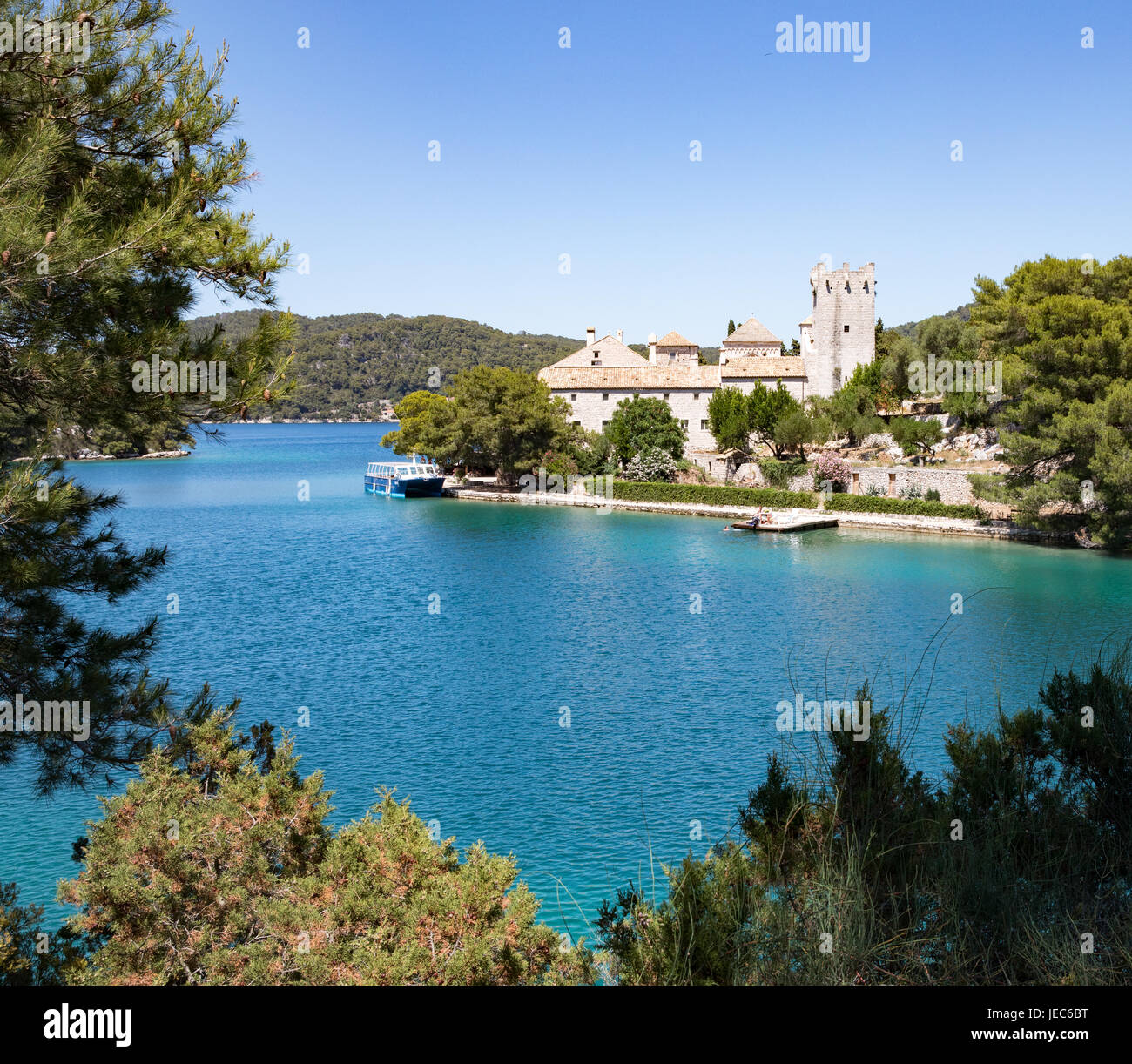Das Benediktinerkloster auf winzigen Str. Marys Insel in Veliko Jezero ein Meer-See auf der Insel Mljet in Kroatien Stockfoto