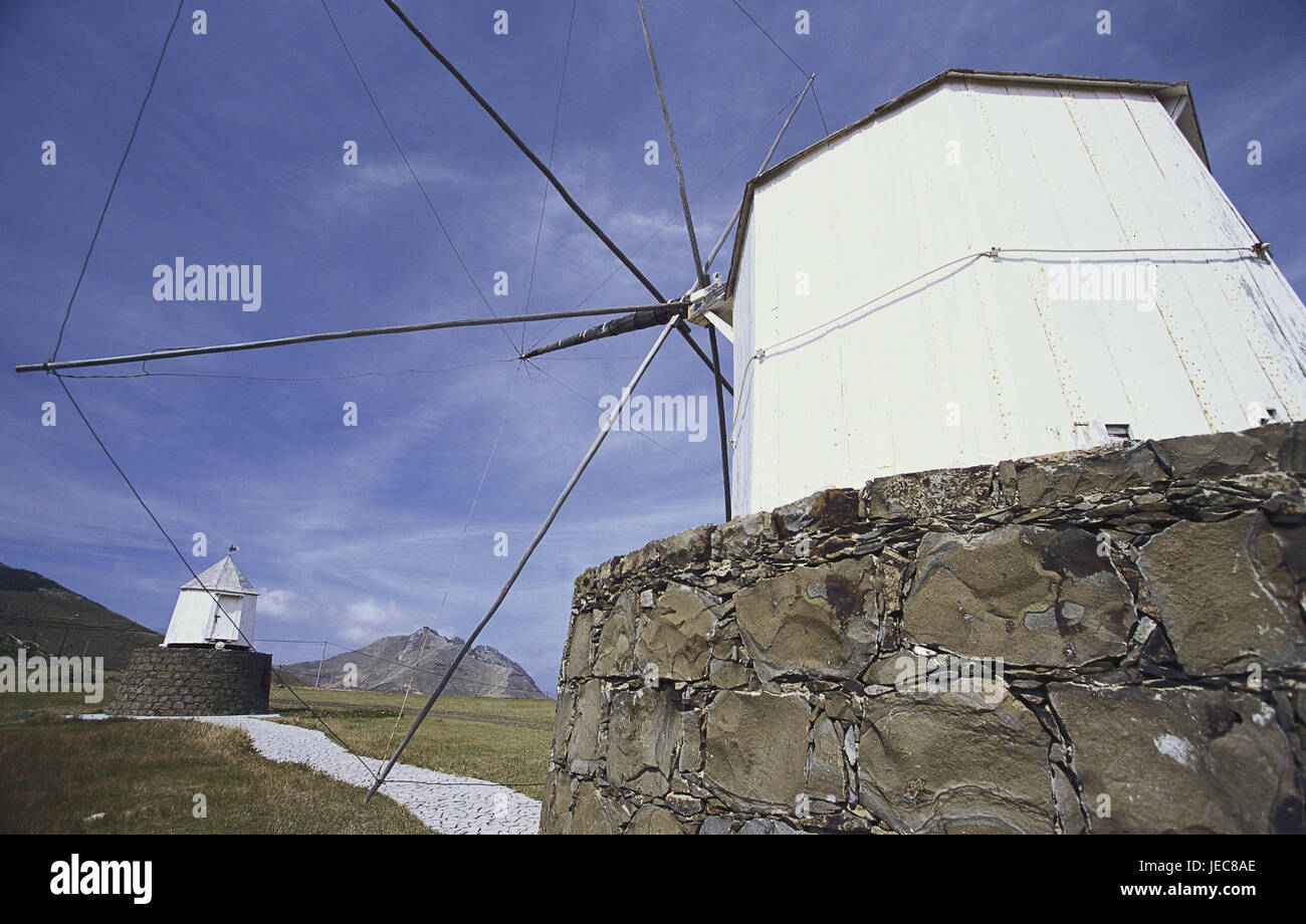 Portugal, Insel Porto Santo, Ponta de Gale, Windmühle, den Atlantik Atlantic Insel, Insel, Landschaft, Berglandschaft, Mühlen, Gebäude, Ort von Interesse, Ziel, Ziel, Tourismus Stockfoto