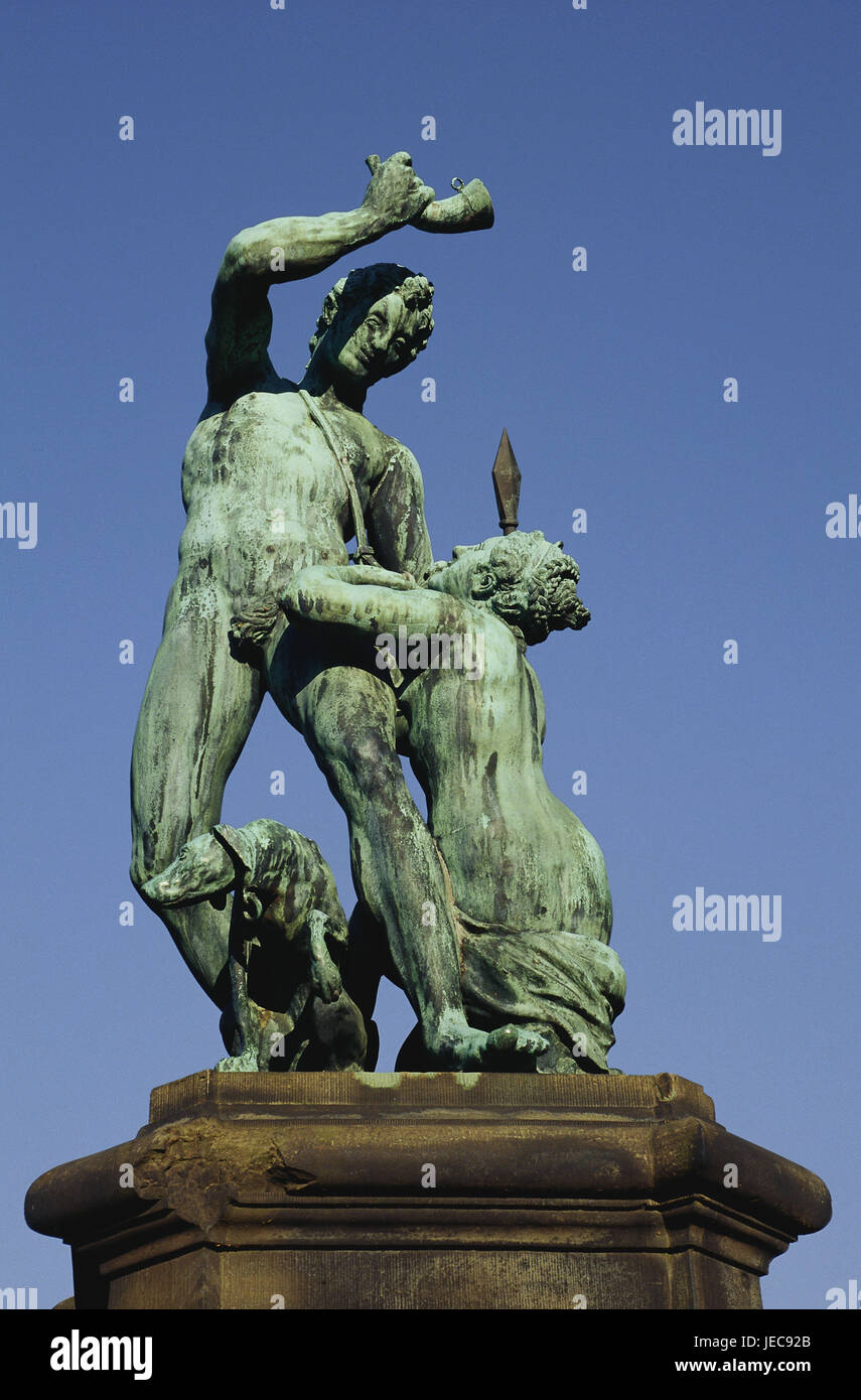 Deutschland, Niedersachsen, Bueckeburg, Schloss, Schlosspark, Brücke Charakter, Weser Bergland, Schleuseninsel, Wasserschloss, Skulptur, Wasserburg, Sehenswürdigkeit, historisch, Parken, Charakter, Park, Zeichen, Bereiche sperren, Residenz Schloss, Skulptur, Kunst, Bildhauerei, niemand, Haus des Prinzen Aufschäumen Burg Lippe, Himmel, mittlere Nahaufnahme, draußen Stockfoto