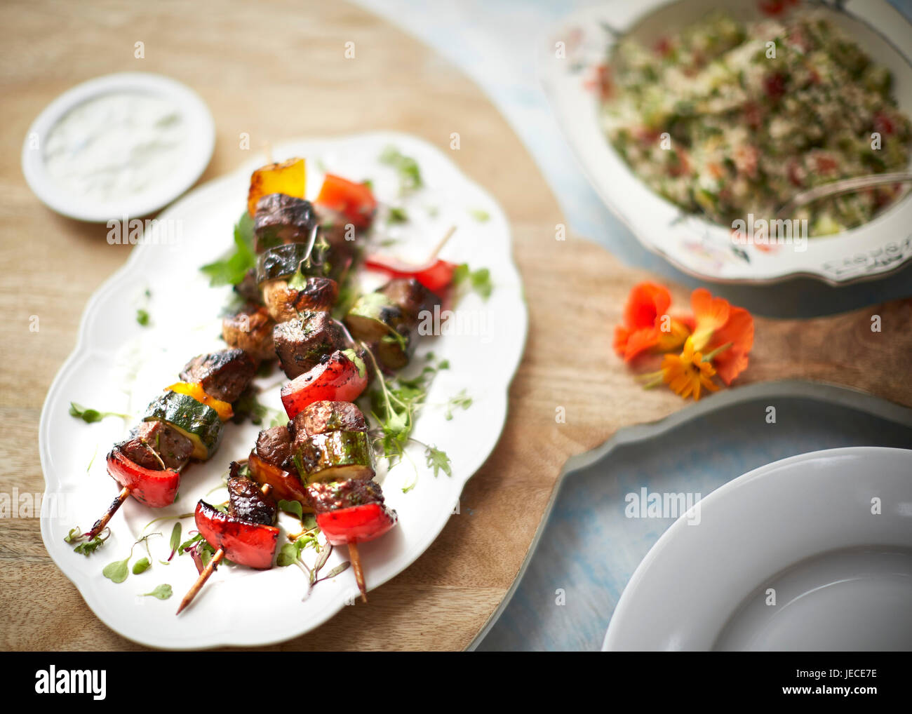 Teller mit Lamm-kebabs Stockfoto