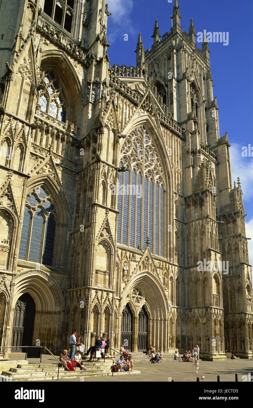 Großbritannien, England, Yorkshire, York, Dom, detail, Eingang, Tourist, Europa, Ziel, Ort von Interesse, Gebäude, Struktur, Architektur, historisch, Kultur, Kirche, Heilige Bau, glauben, Religion, Christentum, Besucher, Person, Tourismus, Fassade, prächtig, Architektur, Stockfoto