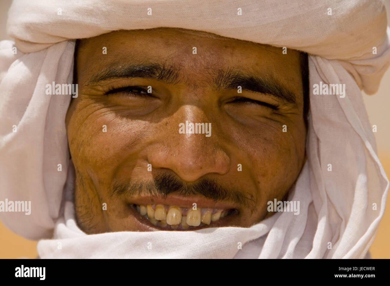 Porträt von einem lokalen Tuareg, La Vache Qui Pleure, Algerien, Afrika, Stockfoto