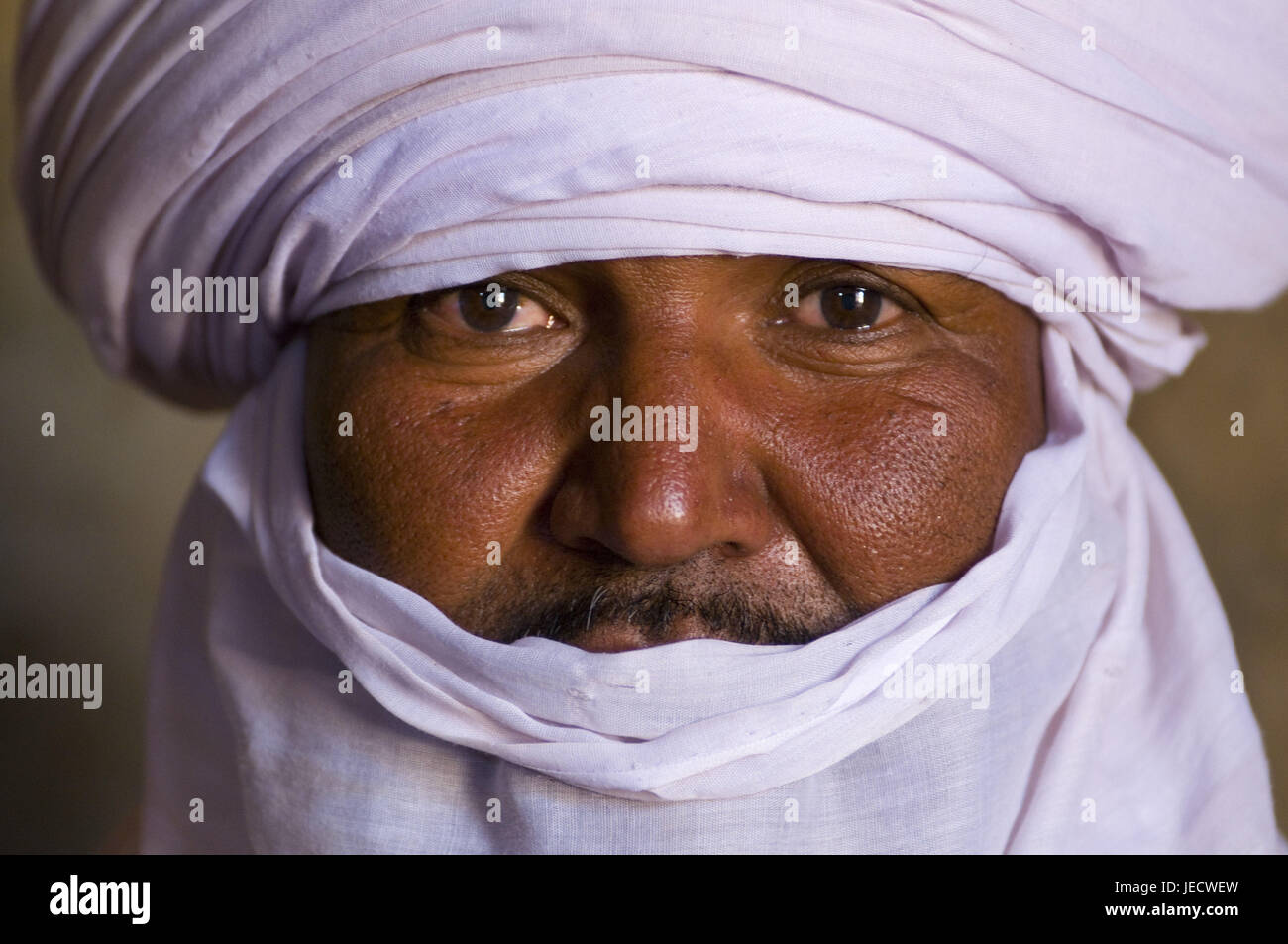 Porträt von einem lokalen Tuareg, La Vache Qui Pleure, Algerien, Afrika, Stockfoto