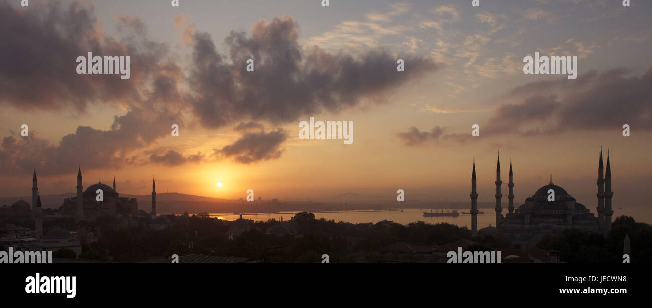 Türkei, Istanbul, Altstadt, Teil von Stadt von Sultanahmet, Hagia Sophia, blaue Moschee in den Sonnenuntergang, Stockfoto