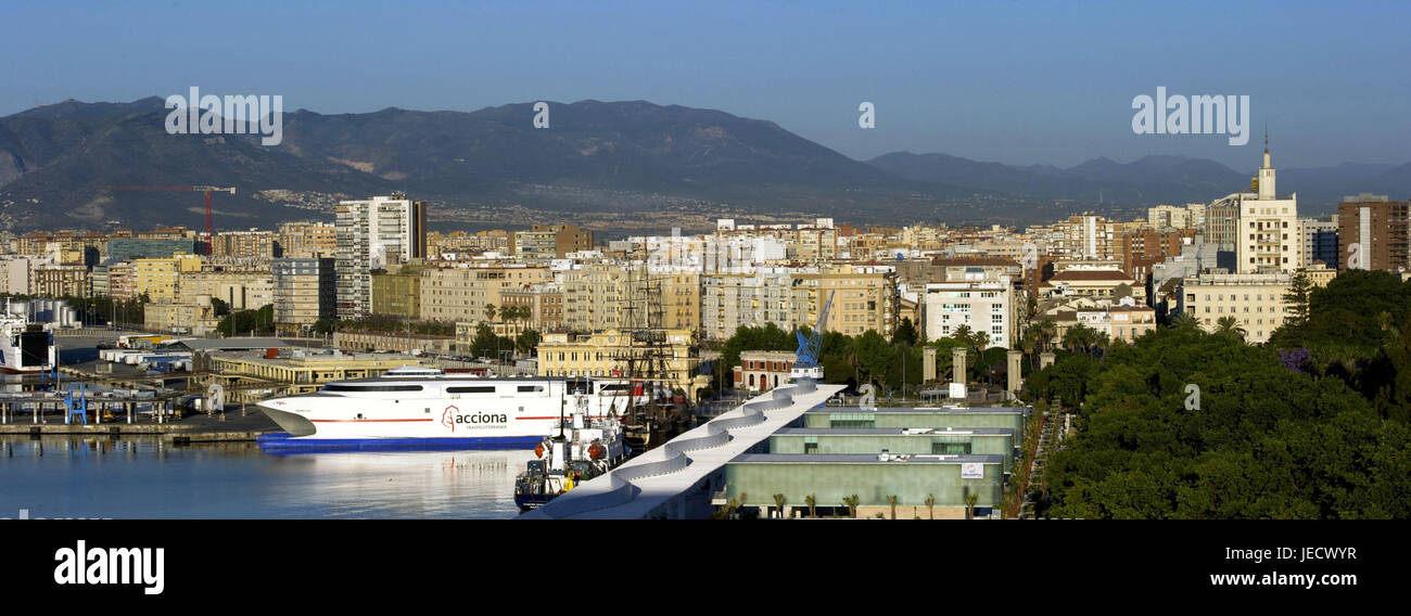 Spanien, Malaga, Blick auf den Hafen, Stockfoto