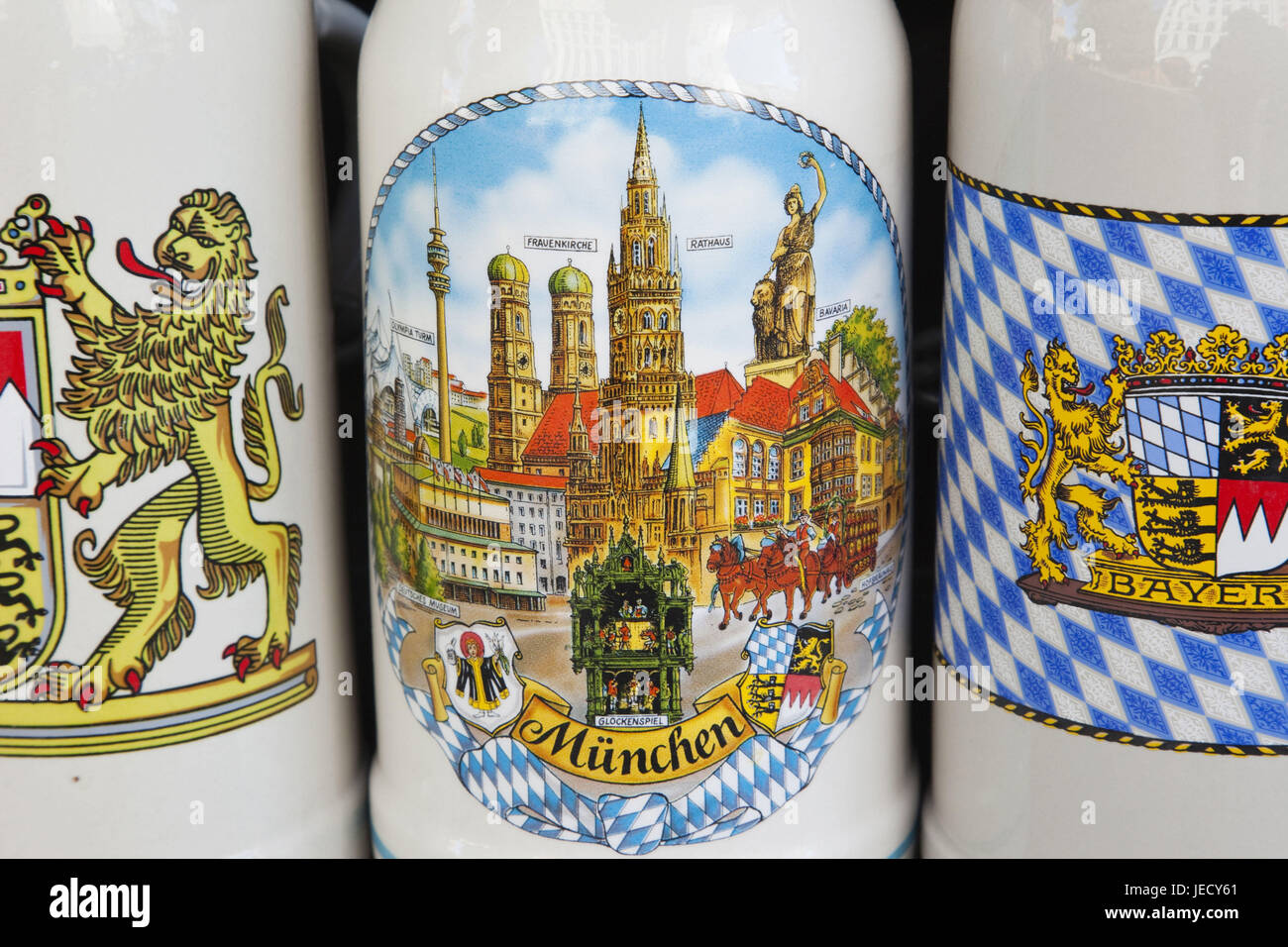 Deutschland, Bayern, München, Souvenirs, Bierkrüge, mittlere close-up, Stockfoto