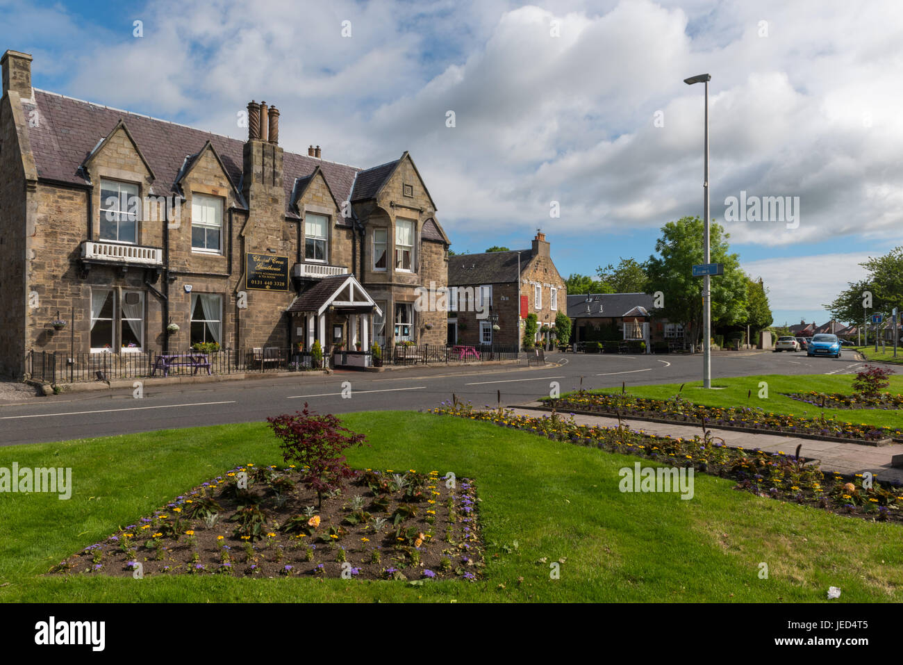 Das Dorfzentrum bei Roslin in Midlothian, Schottland Stockfoto