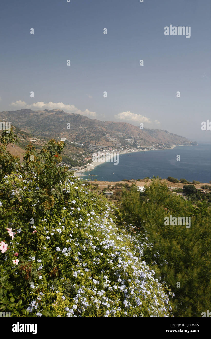 Italien, Sizilien, Taormina, Küstenlandschaft, Südeuropa, Küste, Küste, Mittelmeer, Landschaft, Ziel, Stockfoto