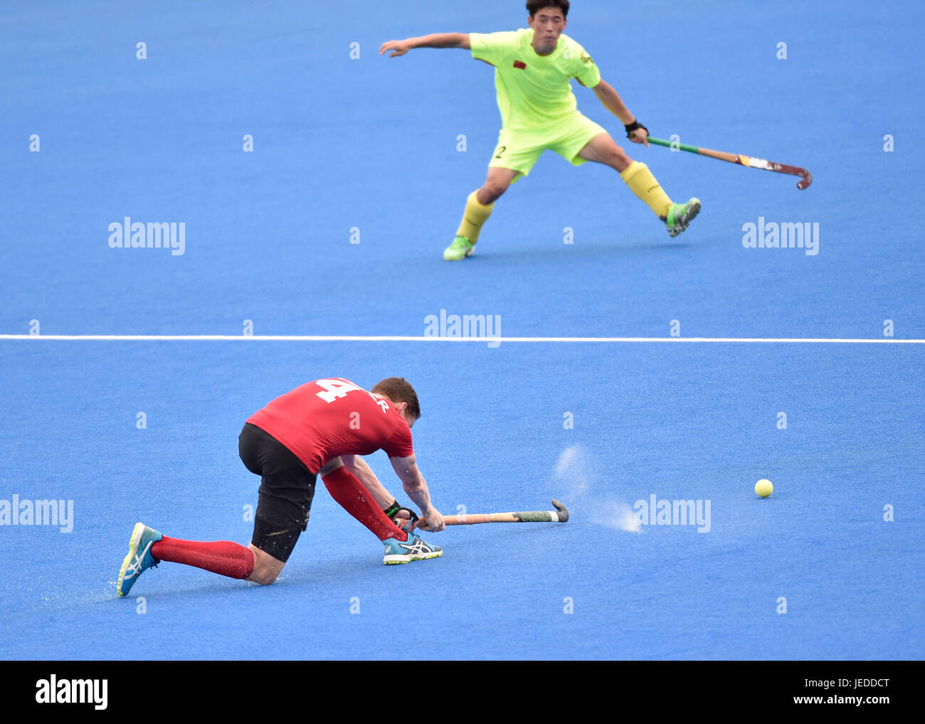 LONDON-ENGLAND - 24. Juni 2017: TUPPER Scott (C) (CAN) in Aktion während der Held Hockey World League Halbfinale (Männer) Kanada Vs China Lee Valley Hockey und Tennis-Center am Samstag. Foto: Taka G Wu Credit: Taka Wu/Alamy Live-Nachrichten Stockfoto