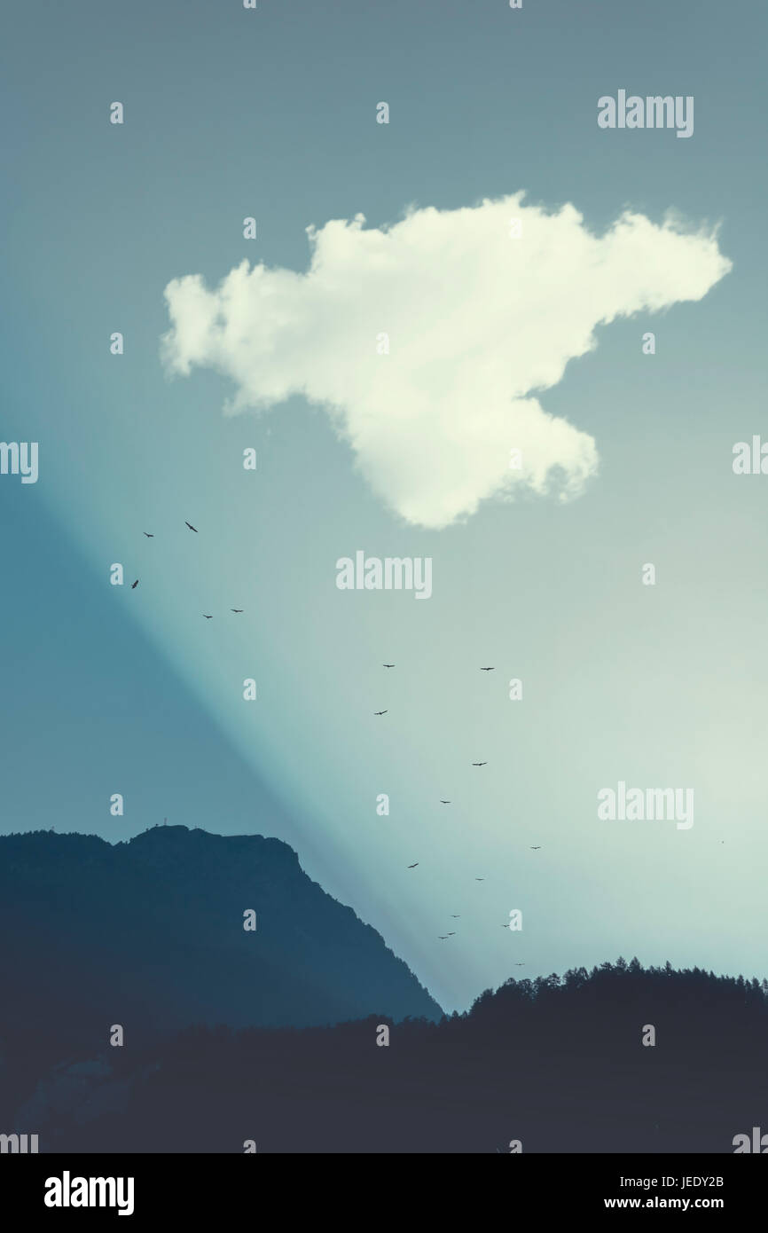 Bergsilhouetten Bei "Sonnenaufgang", Chiesa in Valmalenco, Lombardei, Italien Stockfoto