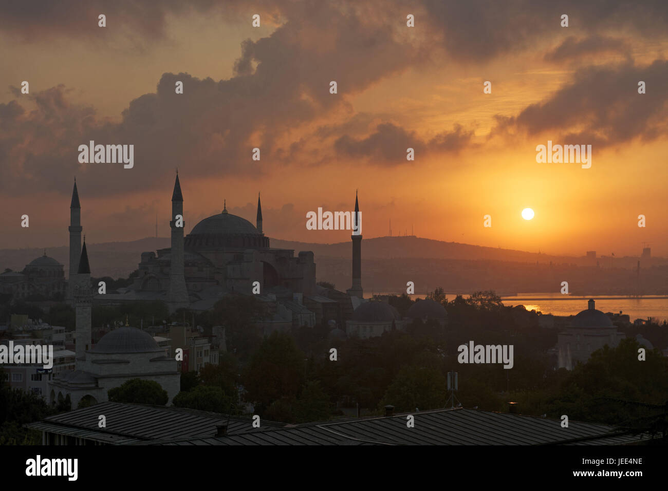 Türkei, Istanbul, Stadtteil Sultanahmet, Hagia Sophia, Basilika, Sonnenuntergang, Stockfoto