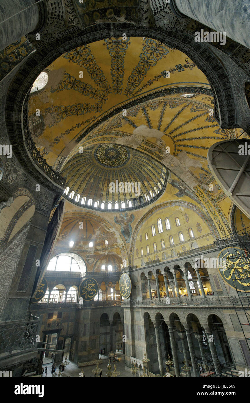 Türkei, Istanbul, Hagia Sophia, Basilika, Blick auf die Galerie an der Kuppel, Stockfoto