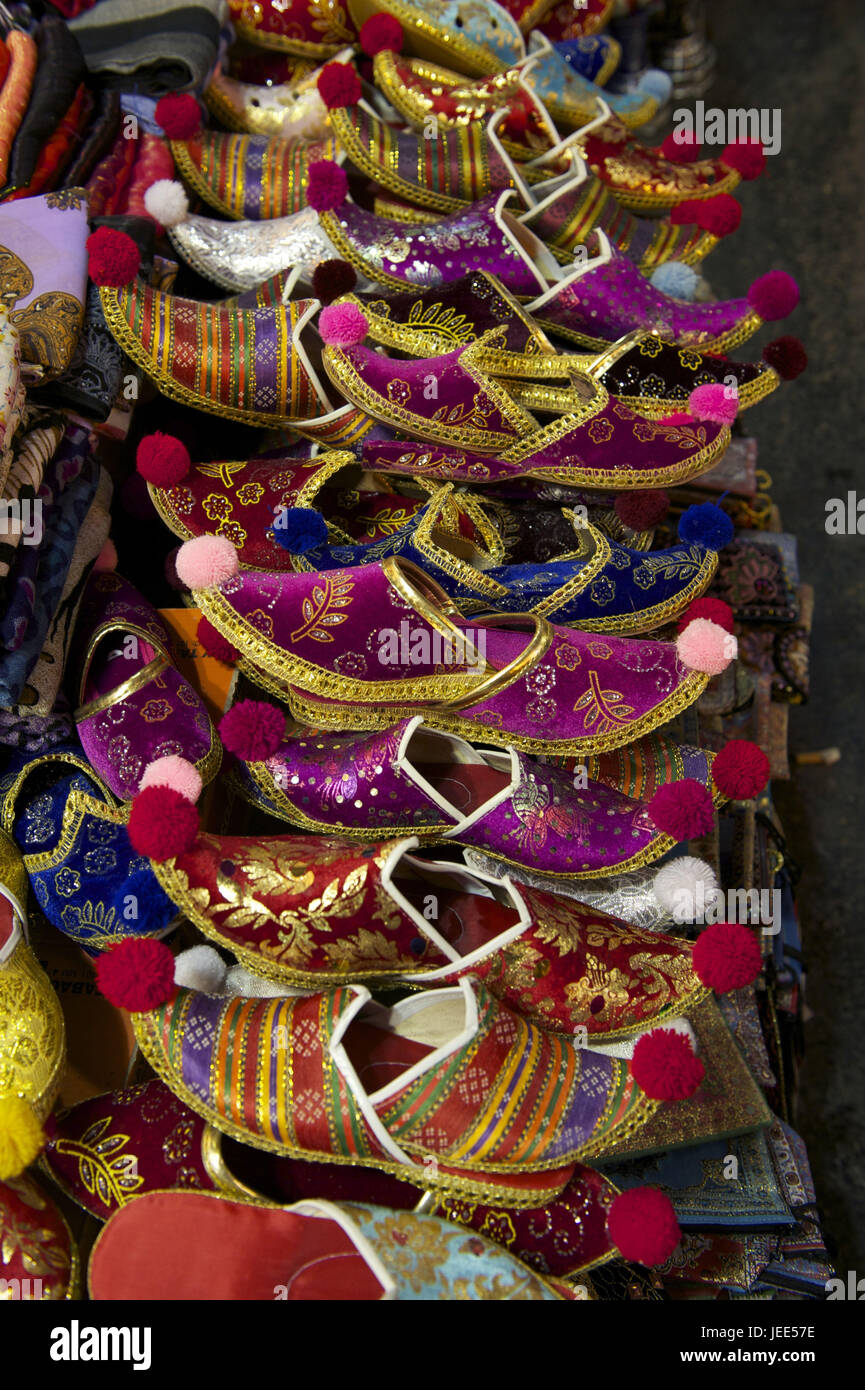 Türkei, Istanbul, Teil von Stadt von Sultanahmet, ägyptischen Basar, Misir Carsisi Wahl in Schuhen, Stockfoto