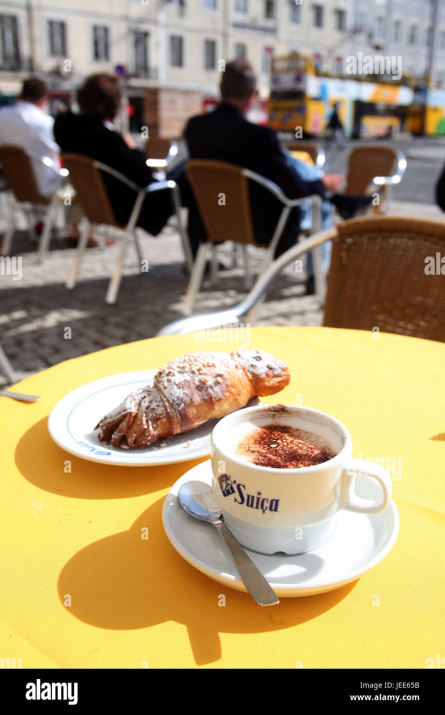 Portugal, Lissabon, Stadtzentrum, Platz Praça da Figueira, Café, Straßencafé, Frühstück, Stockfoto