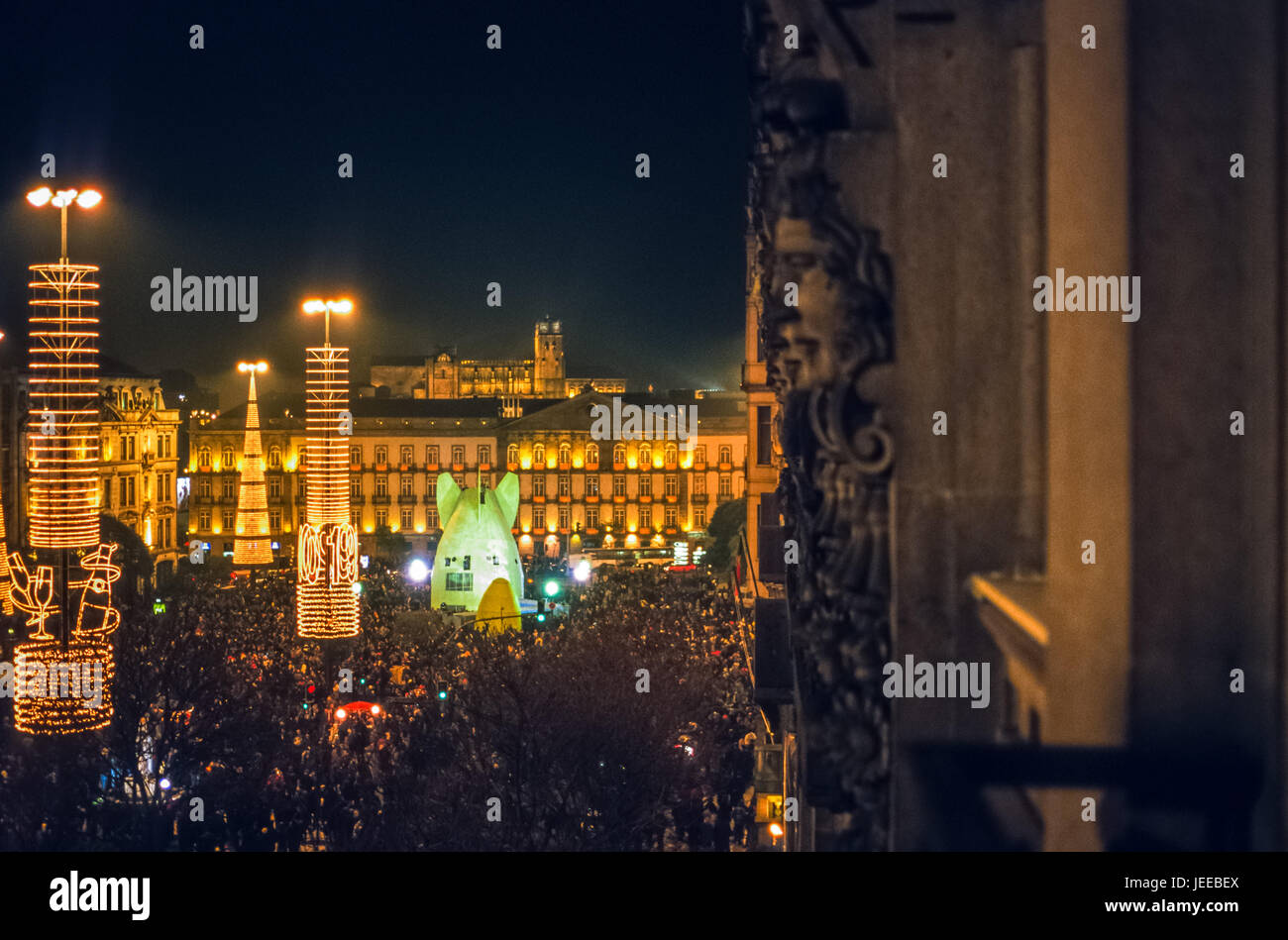 14-tage-wetter porto Silvester Silvester 2000 Feier auf dem Hauptplatz von Porto, Portugal