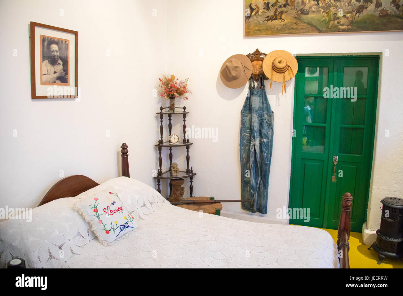 Diegos Schlafzimmer, genutzt von Leon Trotsky, Museo Frida Kahlo, Mexico City, Mexiko Stockfoto