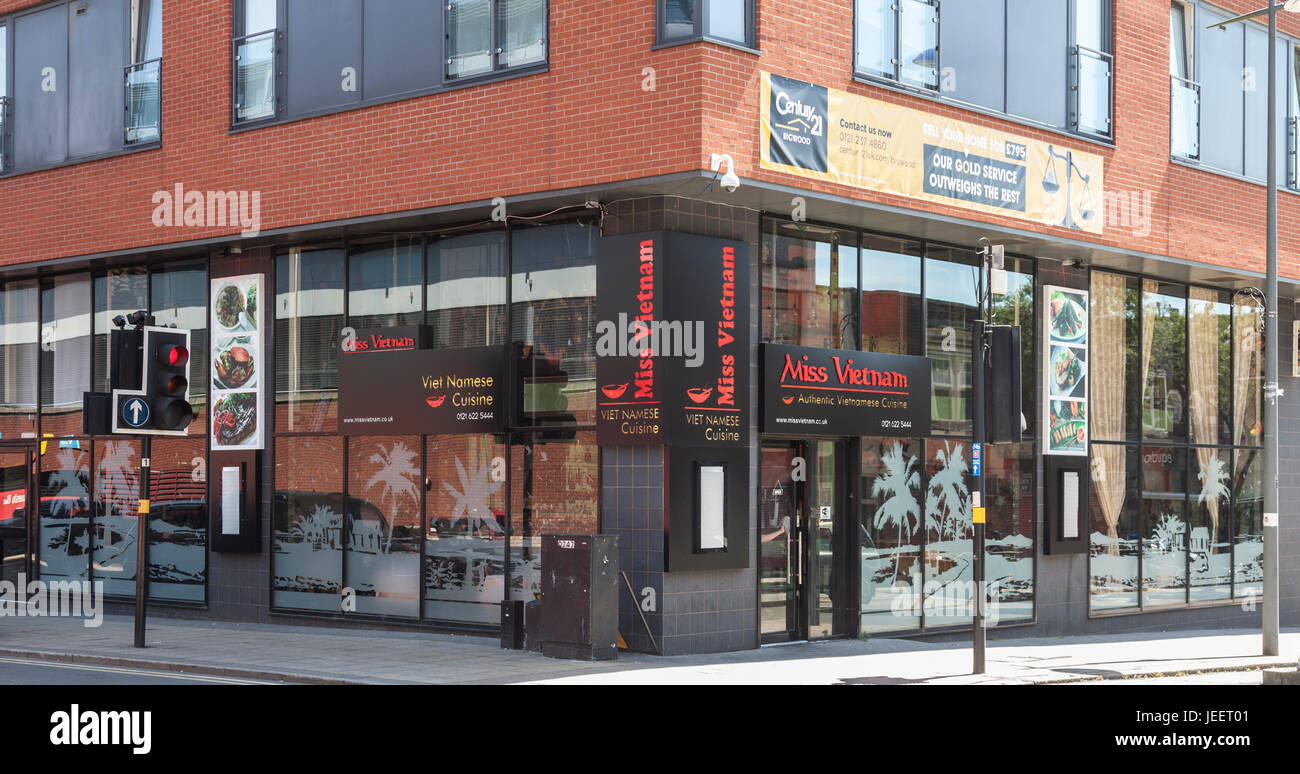 Fassade, Fassade, Schaufenster und Eingang zum Miss Vietnam vietnamesisches Restaurant, Birmingham, England, UK Stockfoto