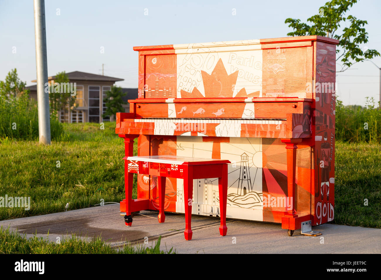 London, Ontario, Kanada-Juni 3 2017: The Hyde Park im freien Klavier gemalt von den Studenten der Oakridge Schule in das Thema unserer kanadischen 150 Jahr Stockfoto