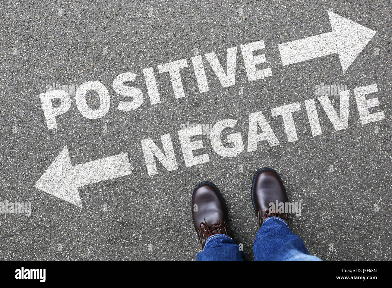 Negativ positiv Gedanken gut schlechte Haltung Geschäftsentscheidung Konzept entscheiden Wahl Stockfoto