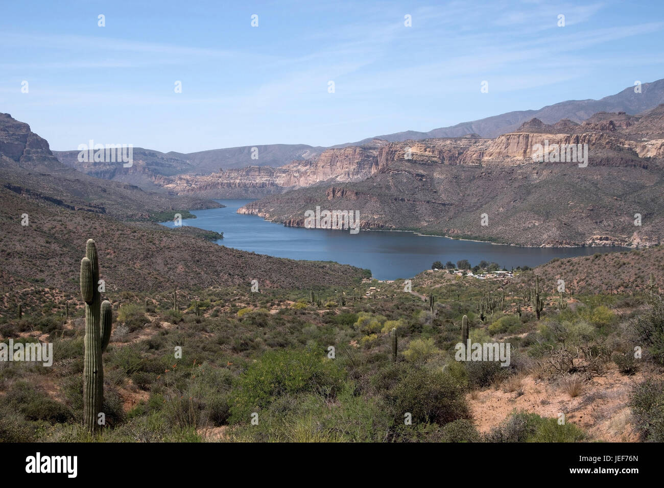 Theodore Roosevelt Lake in den USA Arizona ist ein Stausee, der Salt River und Tonto Creek, Der Theodore-Roosevelt-See in Arizona USA ist hält Stockfoto