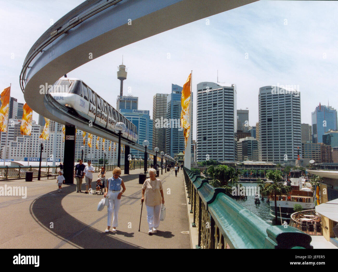 MONORAIL am Darling Harbour in Sydney City Mitte 2004 Stockfoto